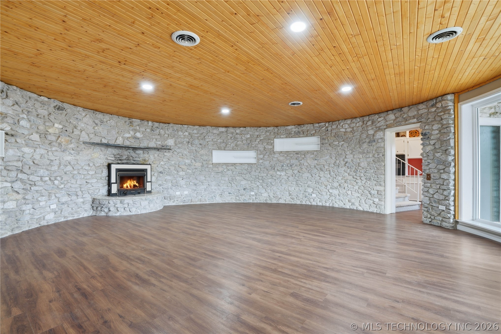 140 W Taylor Drive Property Photo 61