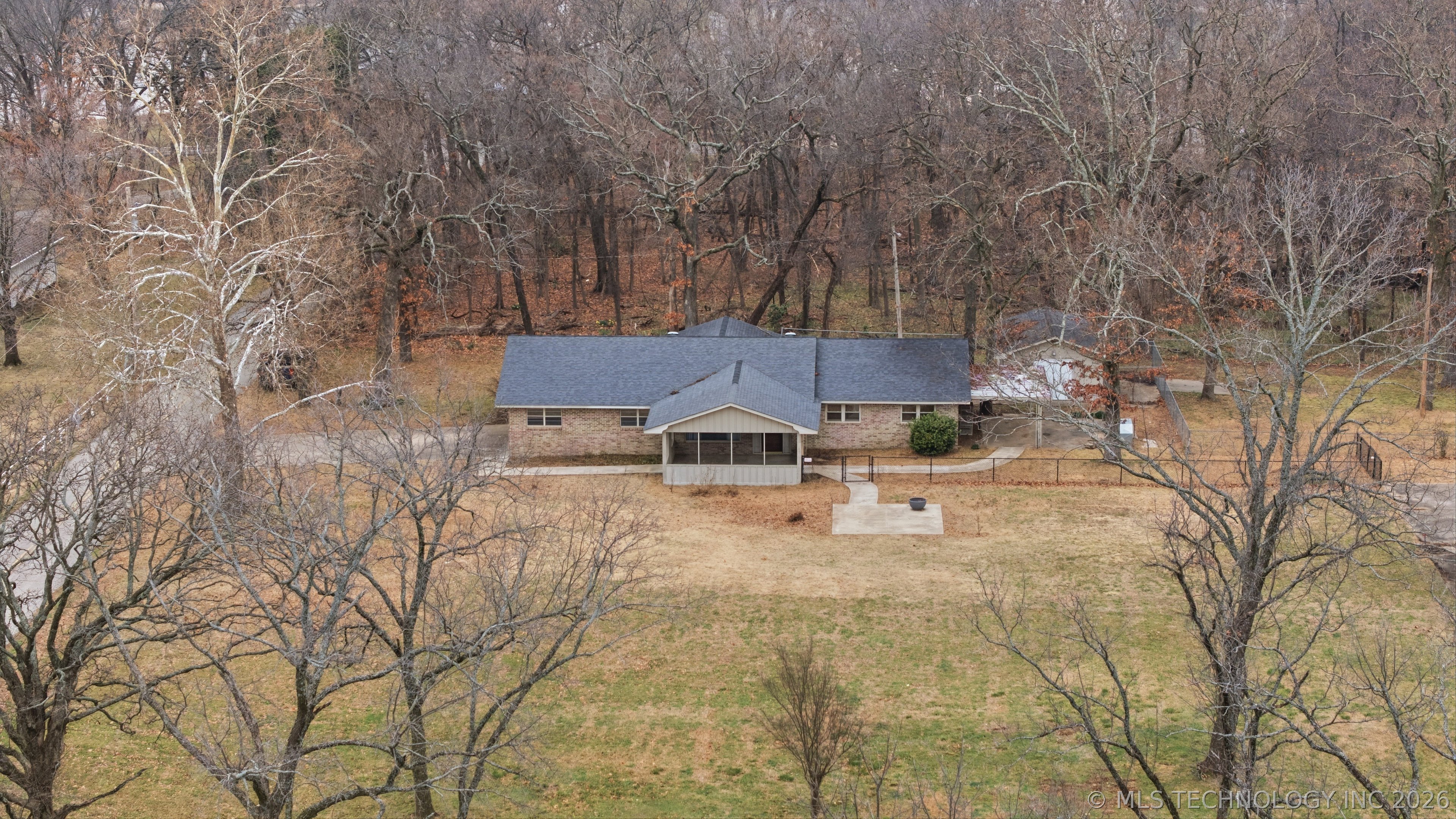 1561 63rd Street Property Photo 2
