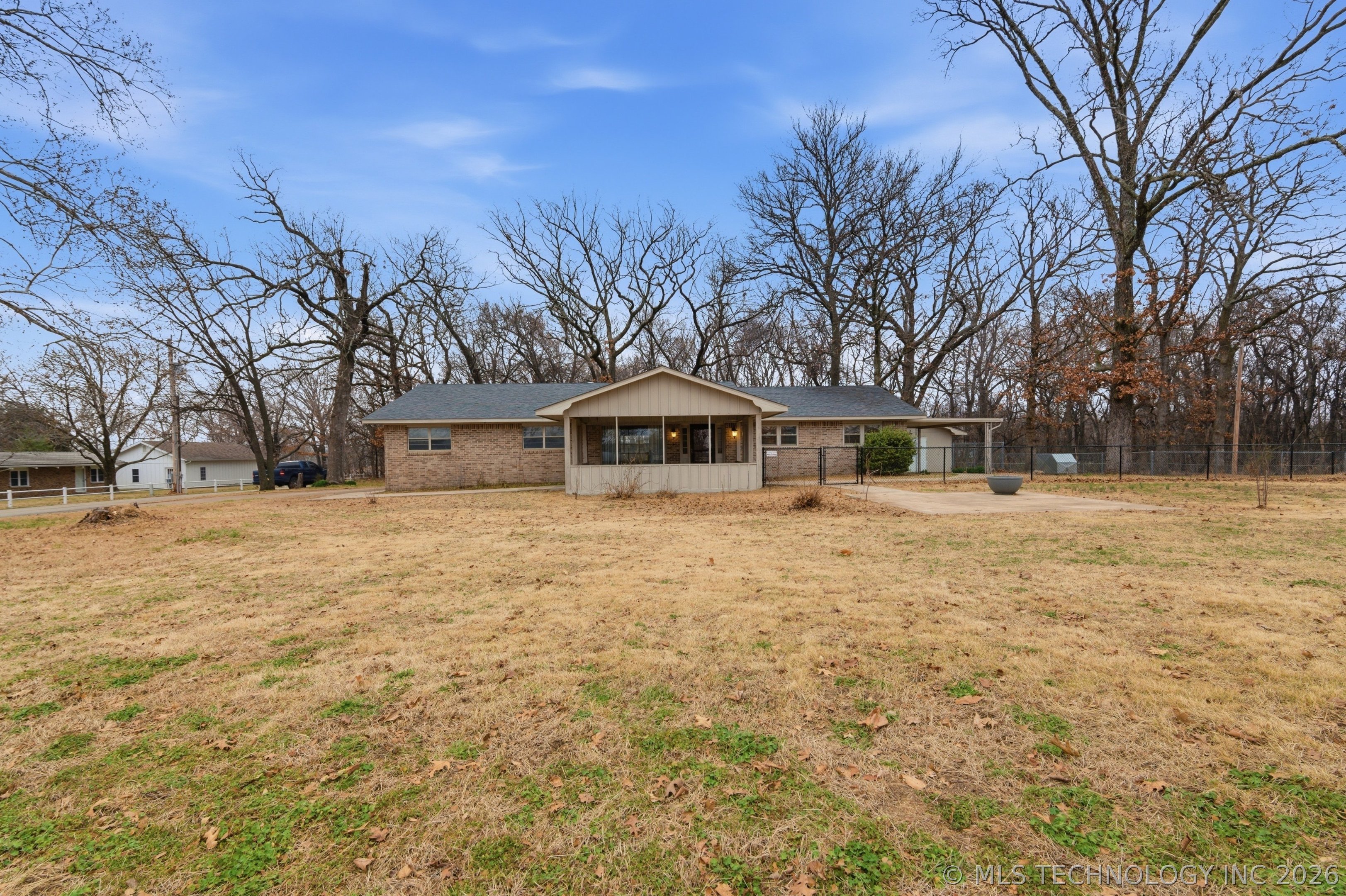 1561 63rd Street Property Photo 3