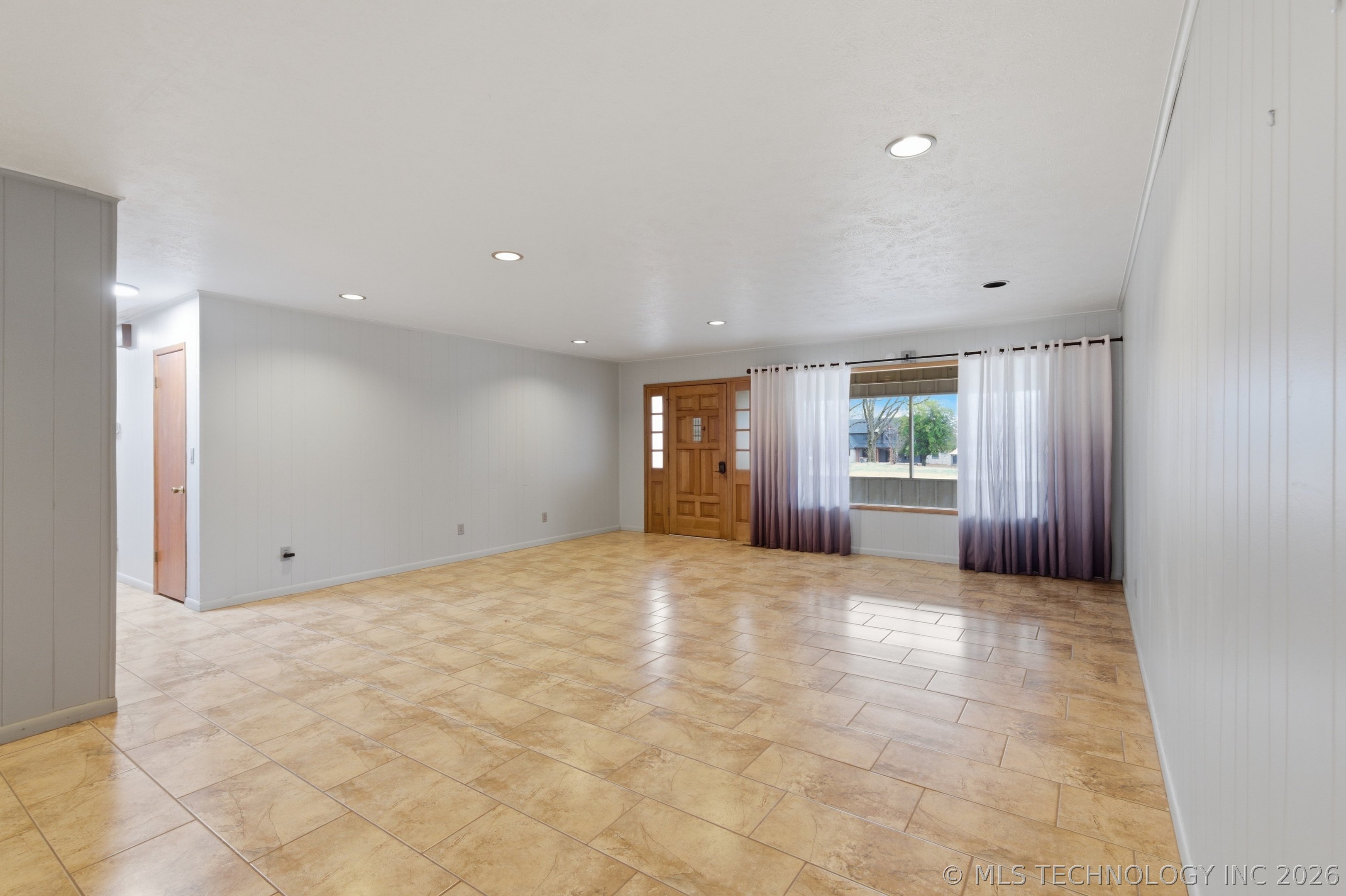 1561 63rd Street Property Photo 8