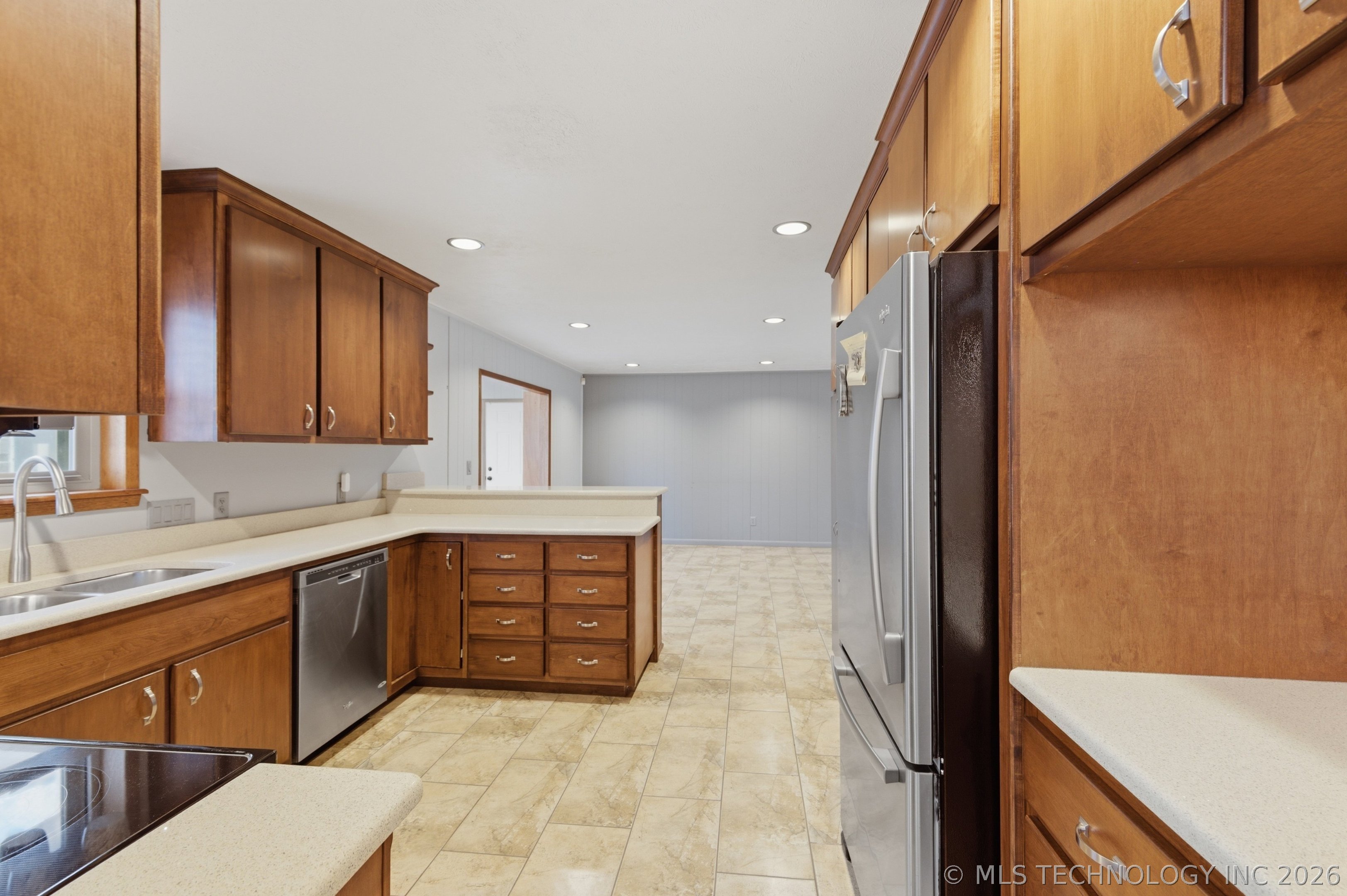 1561 63rd Street Property Photo 10