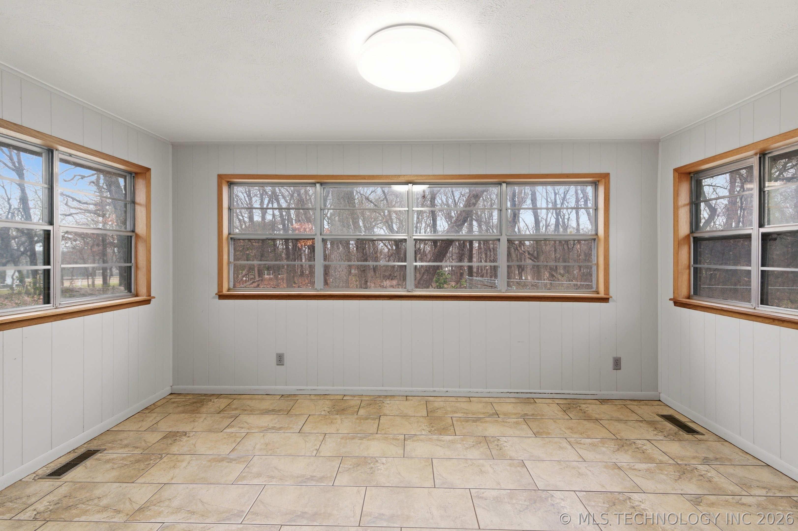 1561 63rd Street Property Photo 14