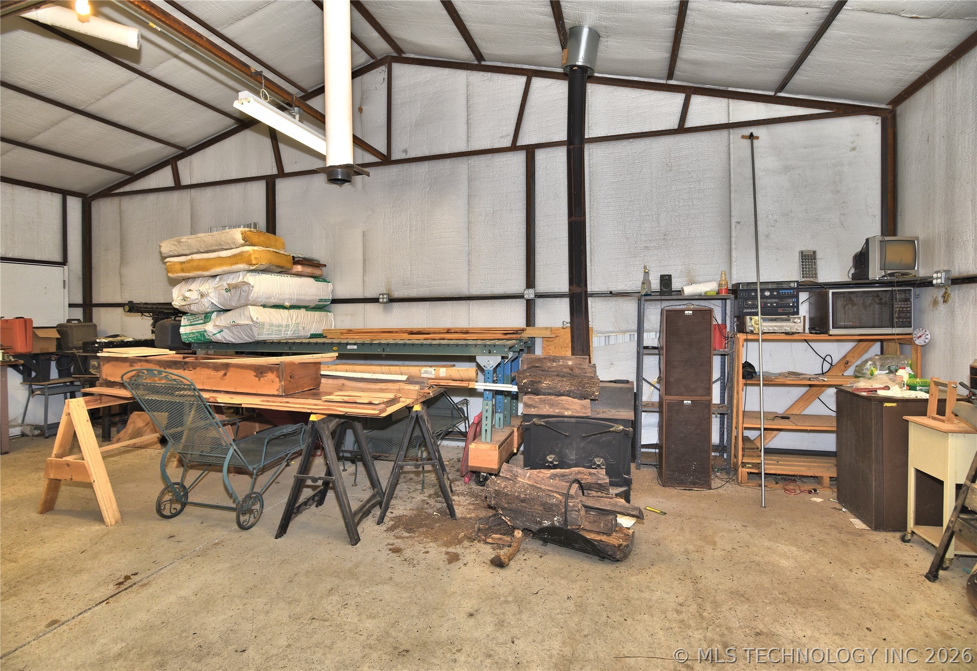 83 Seneca Drive Property Photo 4