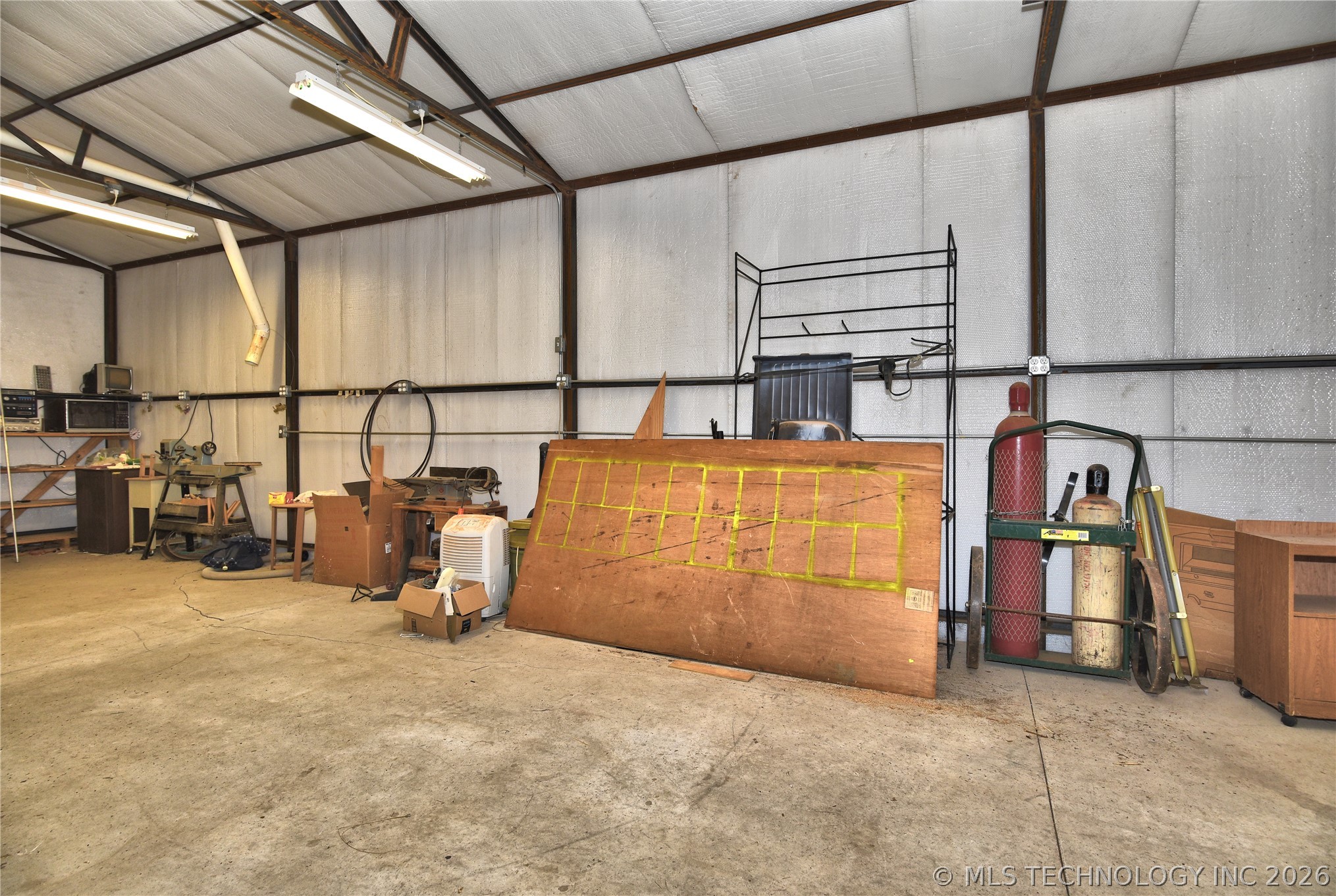 83 Seneca Drive Property Photo 21