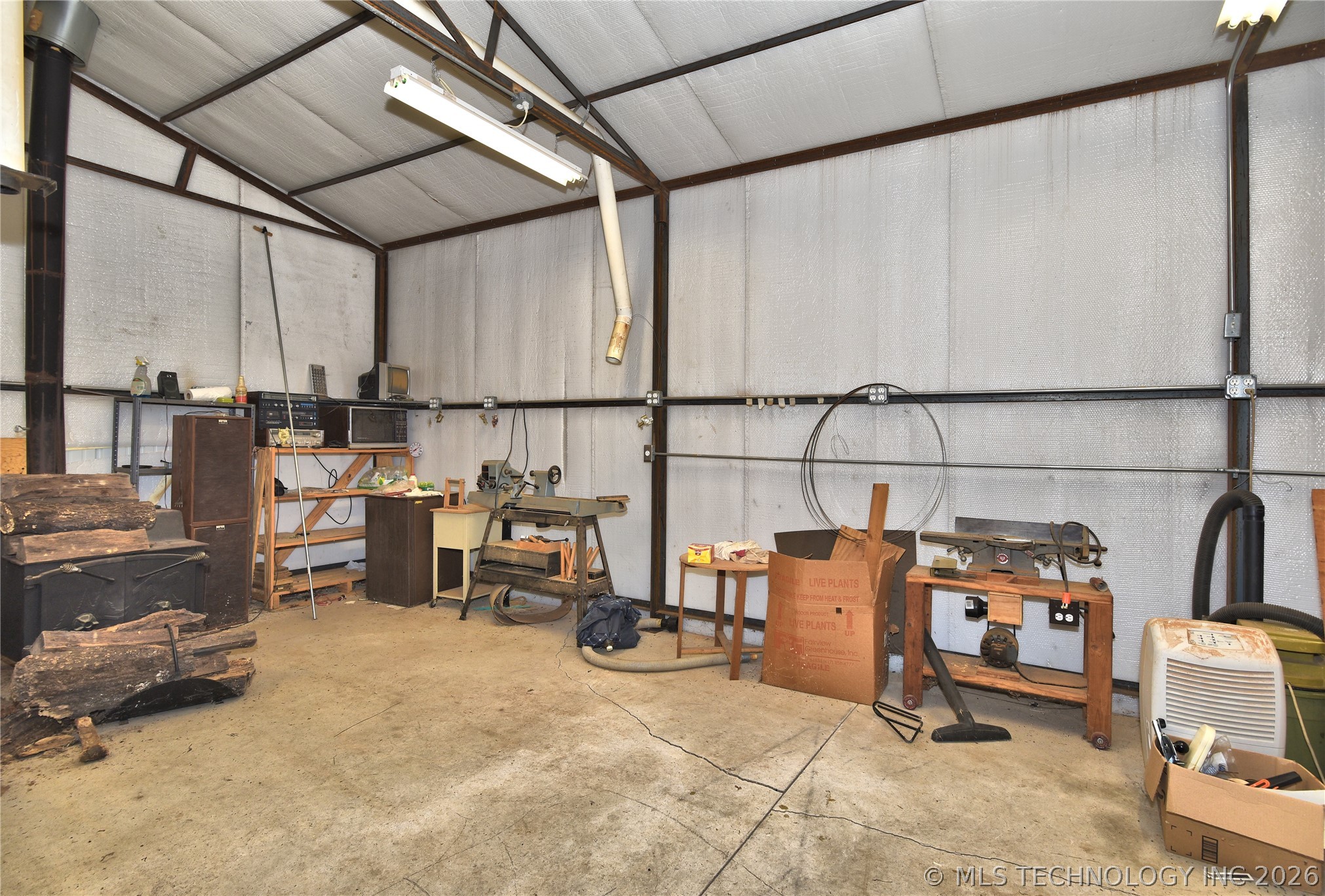 83 Seneca Drive Property Photo 22