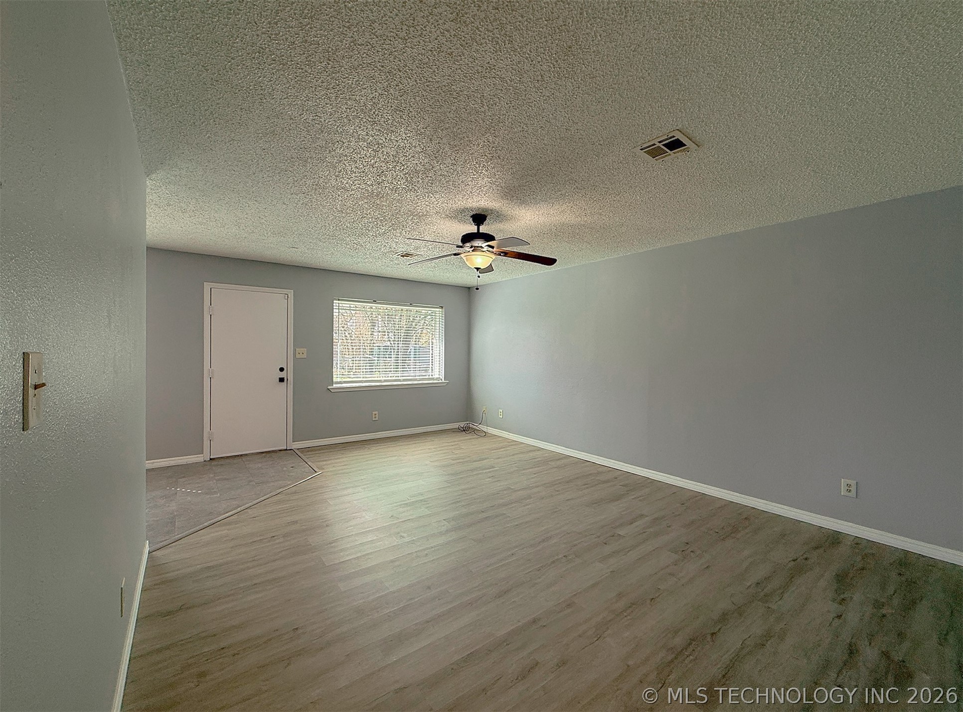 2217 E Meandering Way Property Photo 8