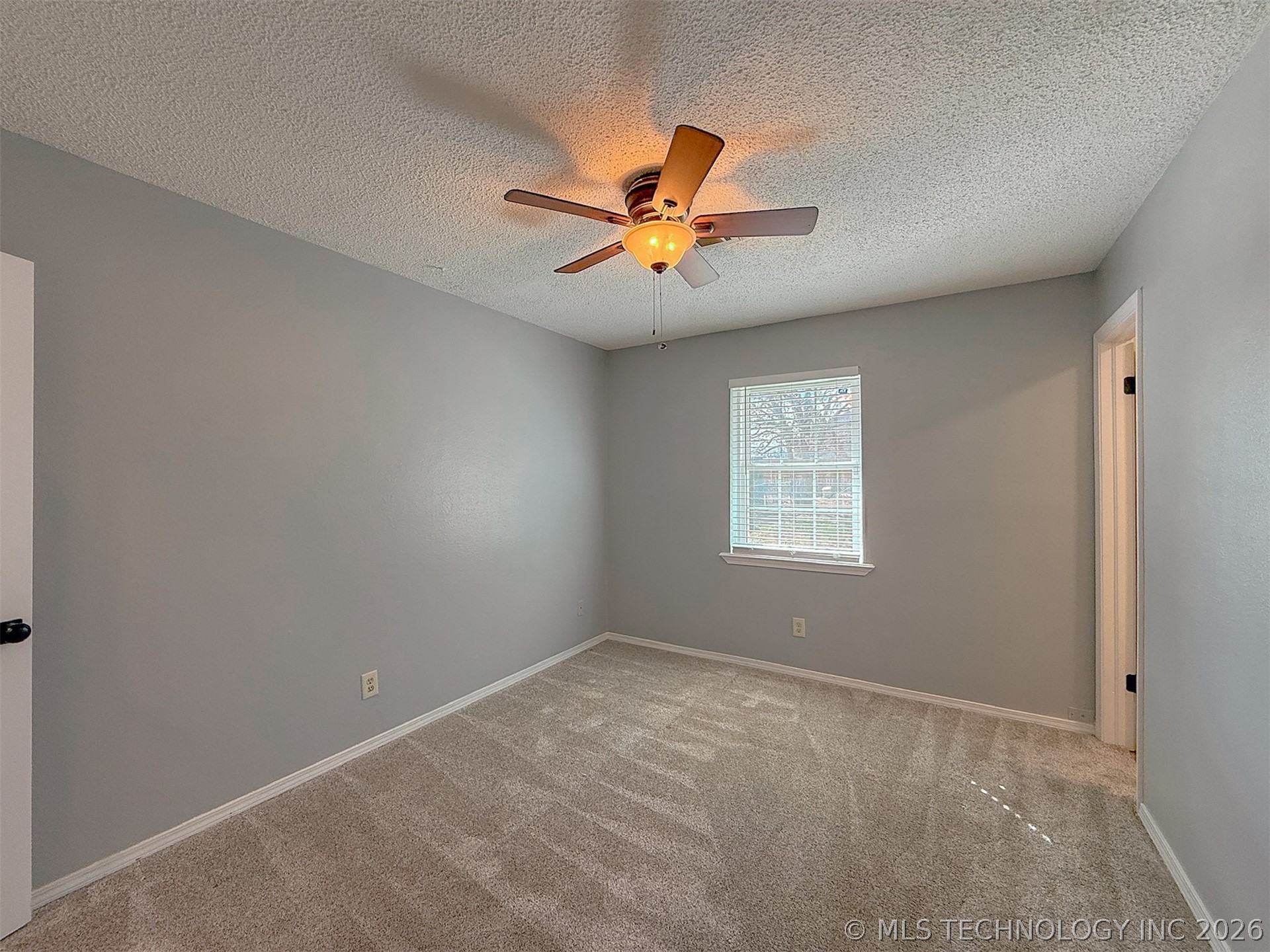 2217 E Meandering Way Property Photo 22