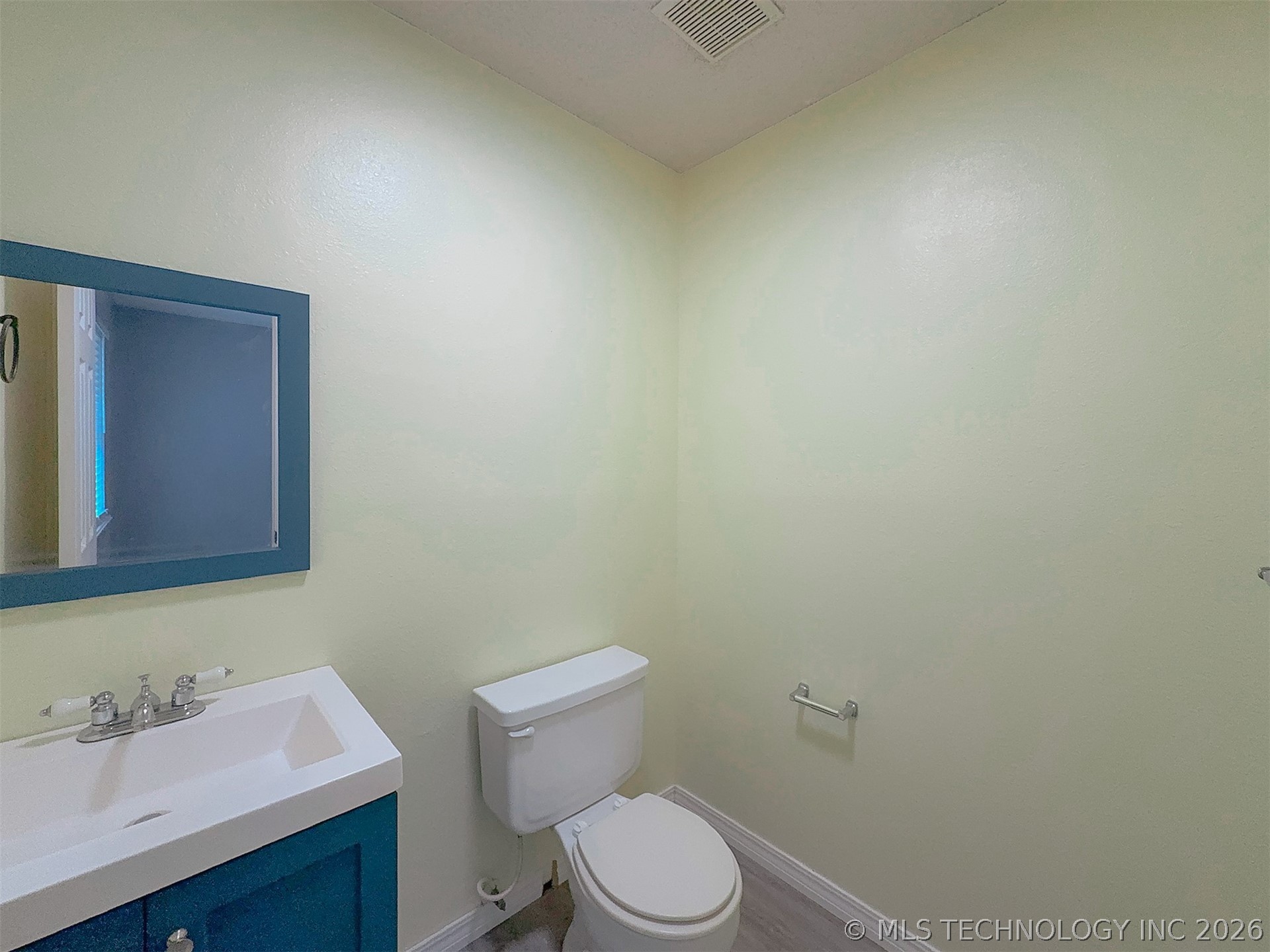 2217 E Meandering Way Property Photo 24