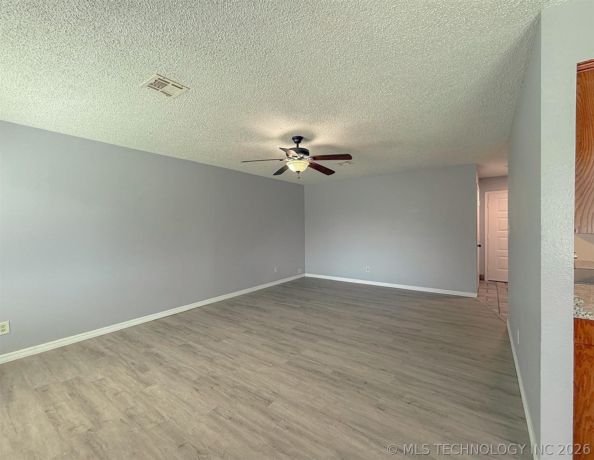 2217 E Meandering Way Property Photo 28
