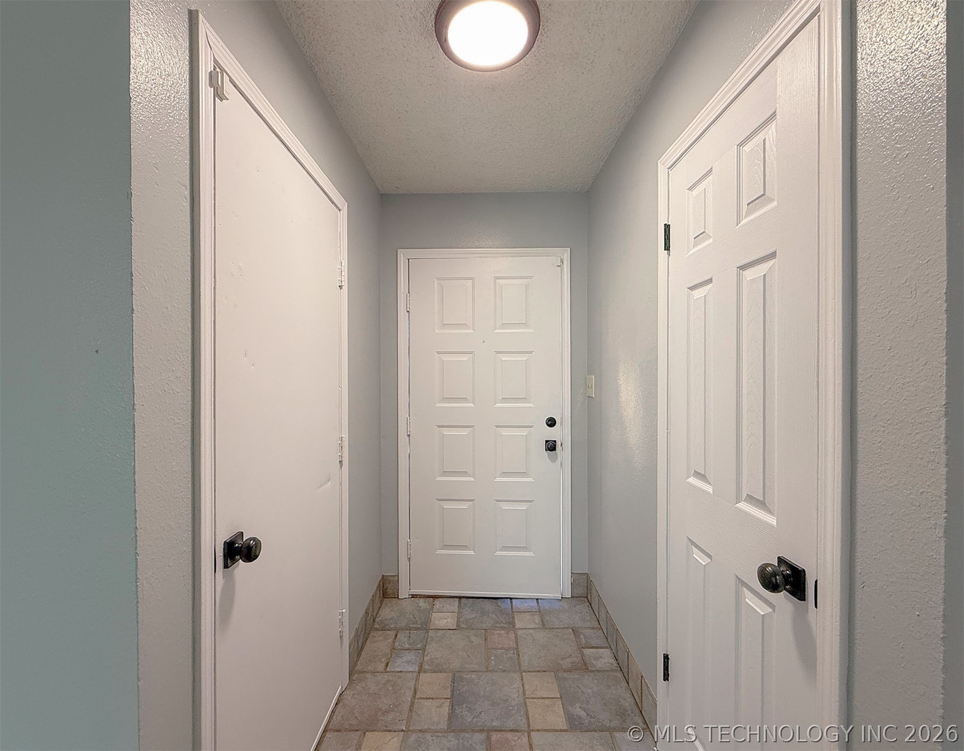 2217 E Meandering Way Property Photo 29