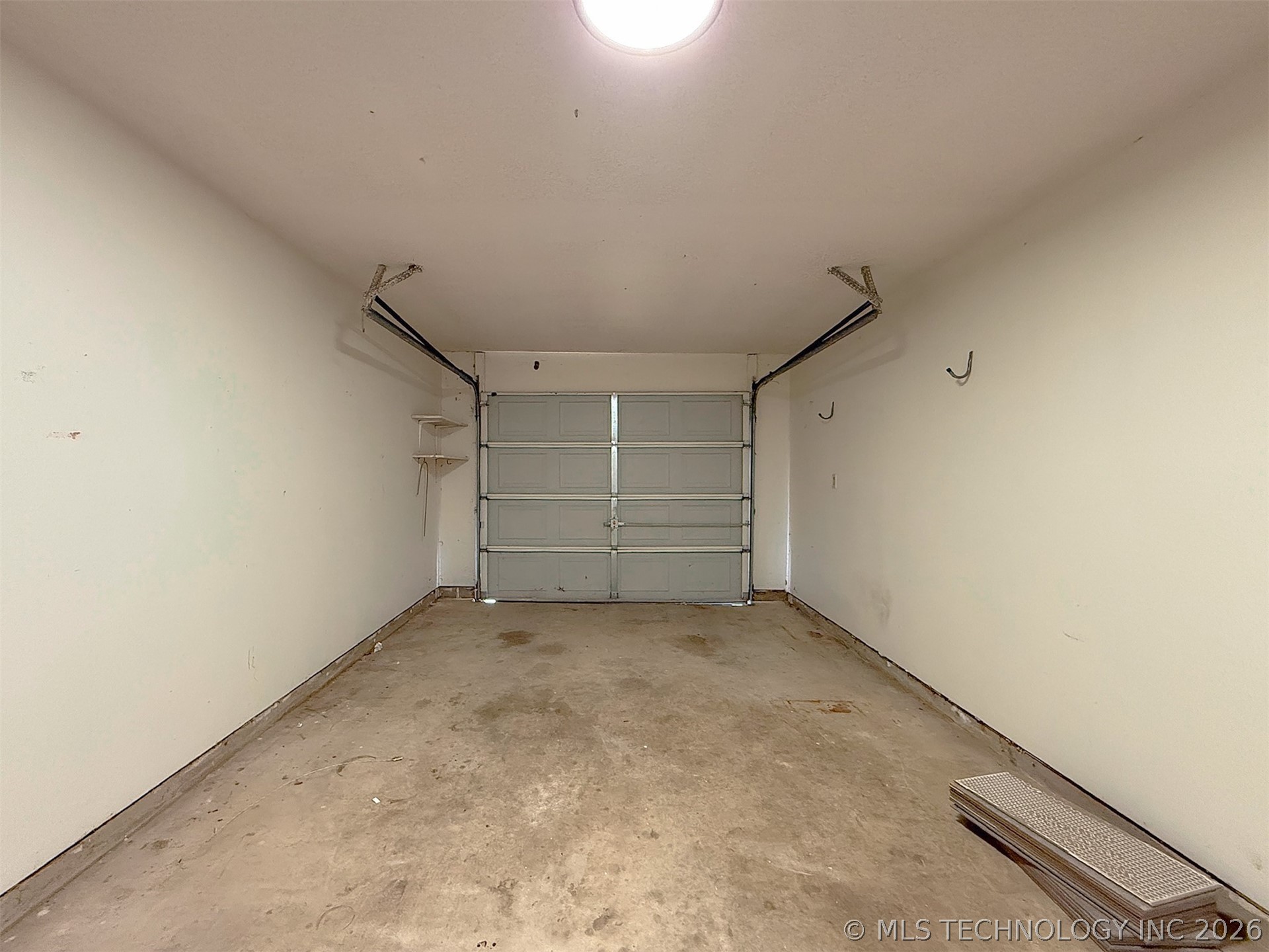 2217 E Meandering Way Property Photo 30