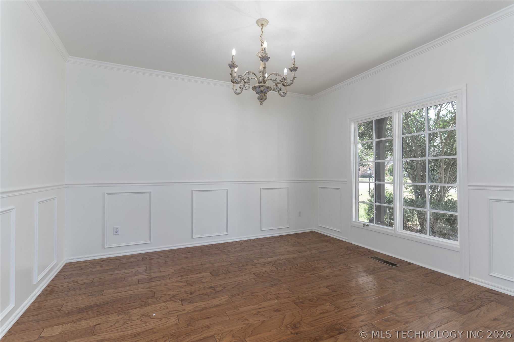 8303 S 69th East Avenue Property Photo 11