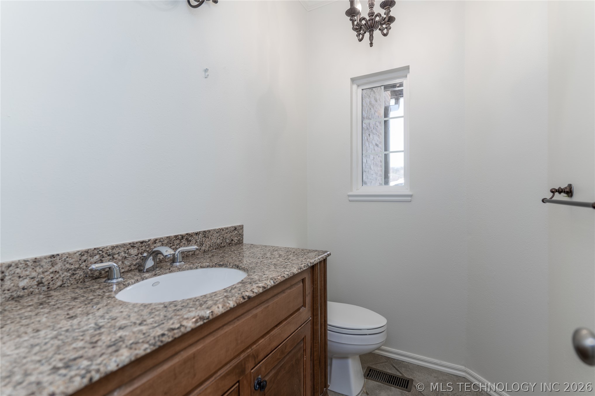 8303 S 69th East Avenue Property Photo 13