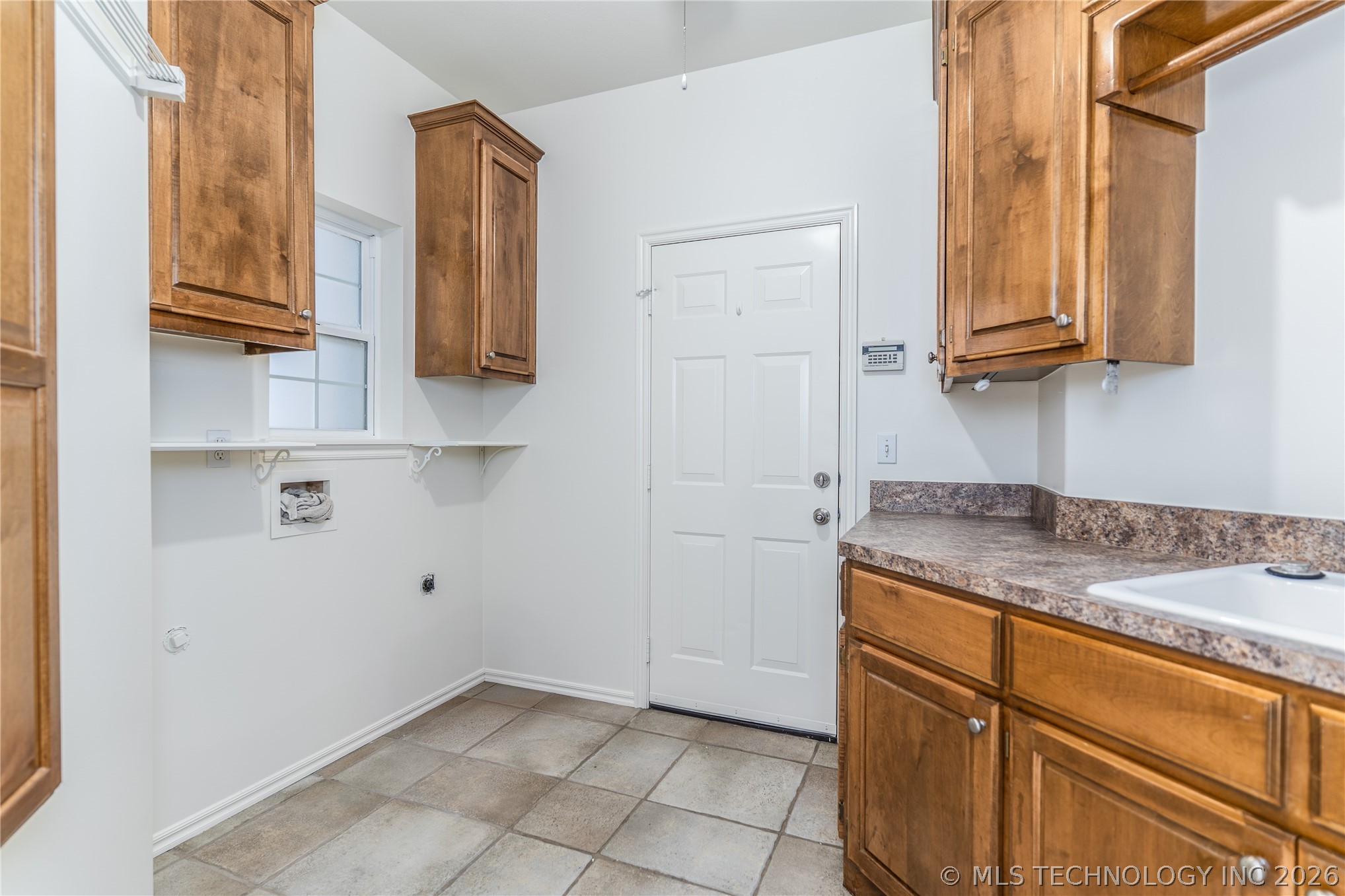 8303 S 69th East Avenue Property Photo 14