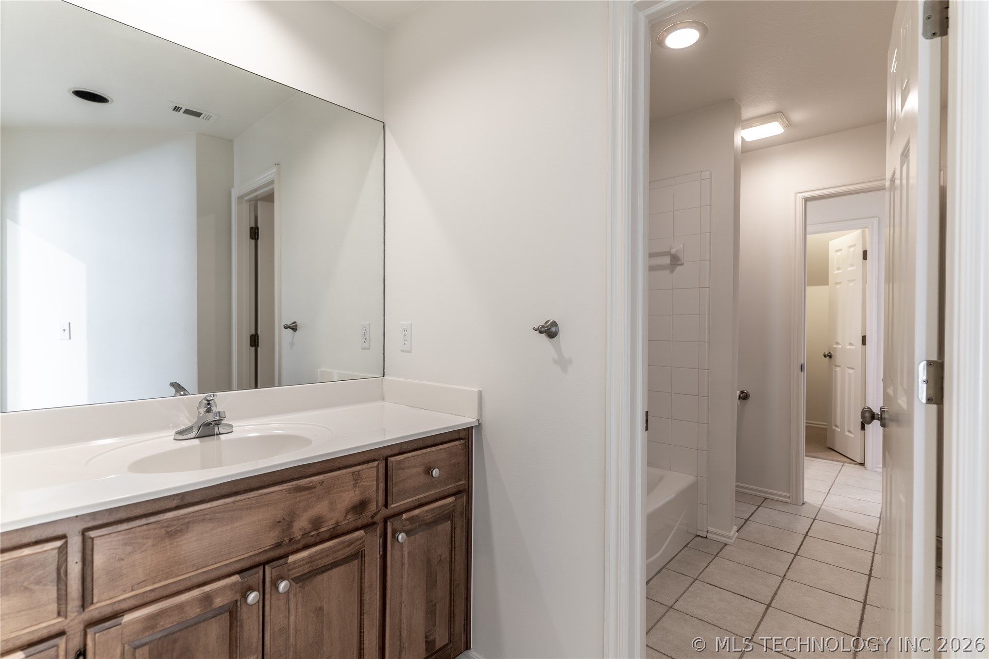 8303 S 69th East Avenue Property Photo 22