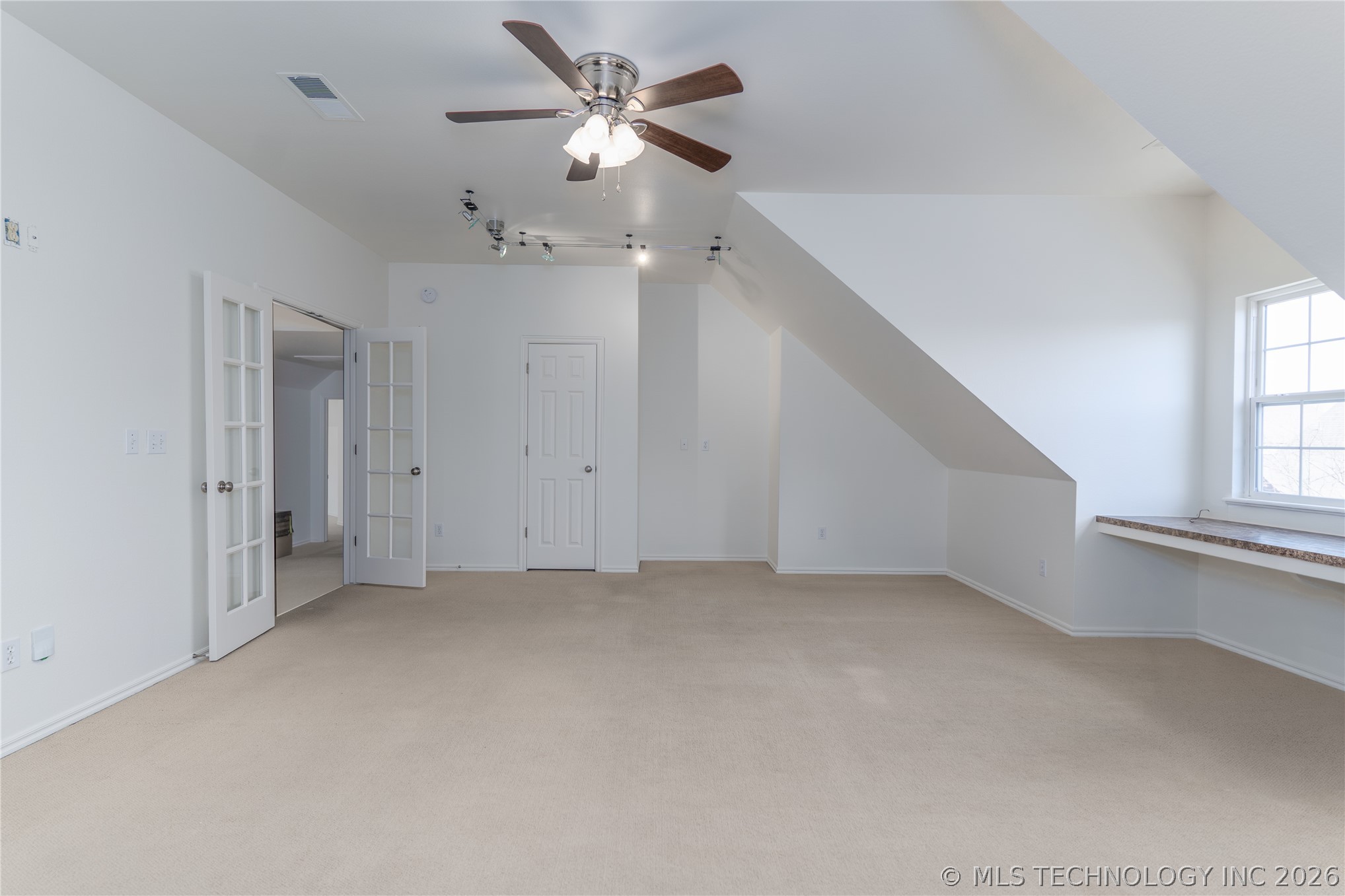 8303 S 69th East Avenue Property Photo 29