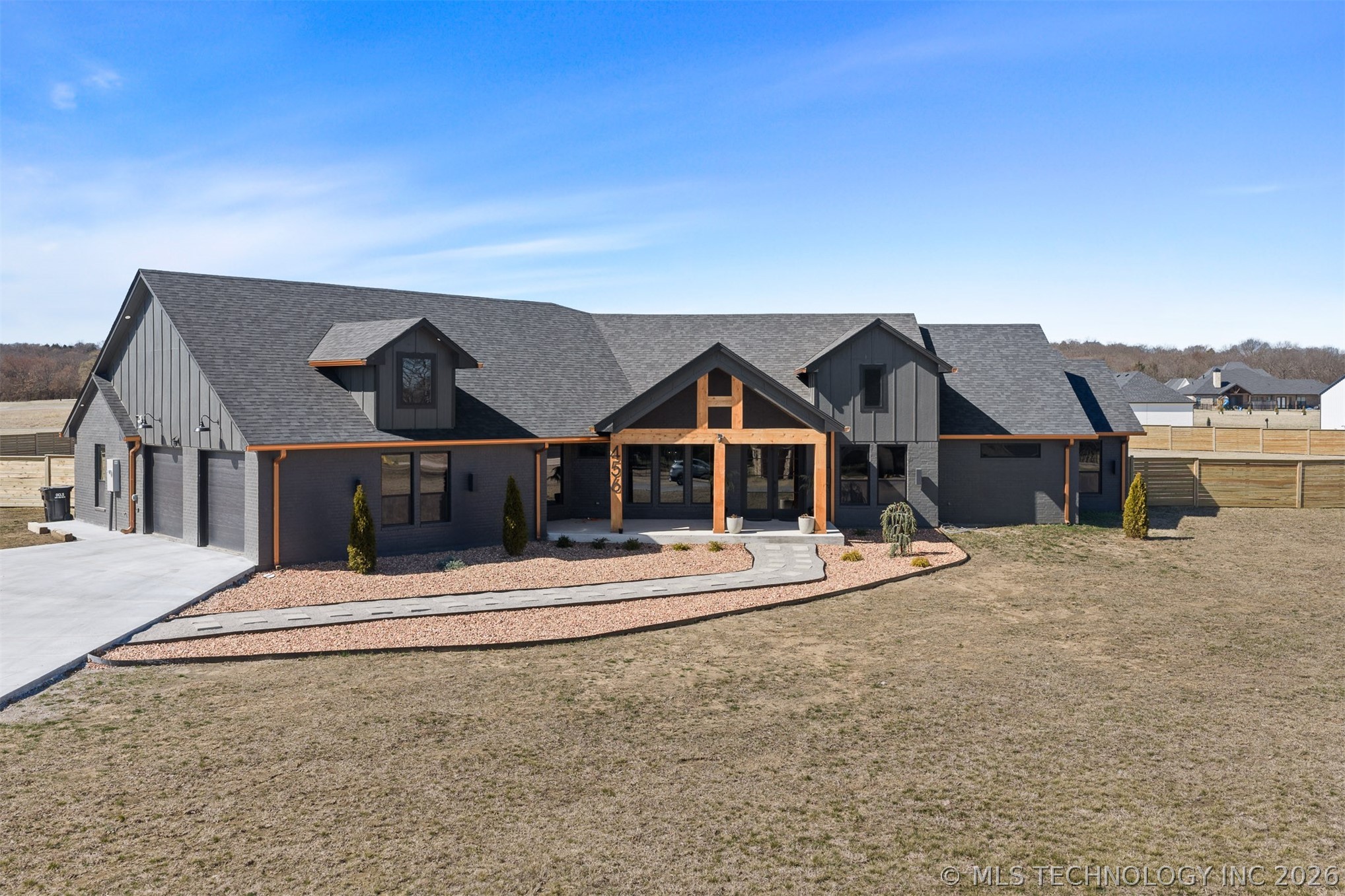 456 Tuscan Road E Property Photo 1