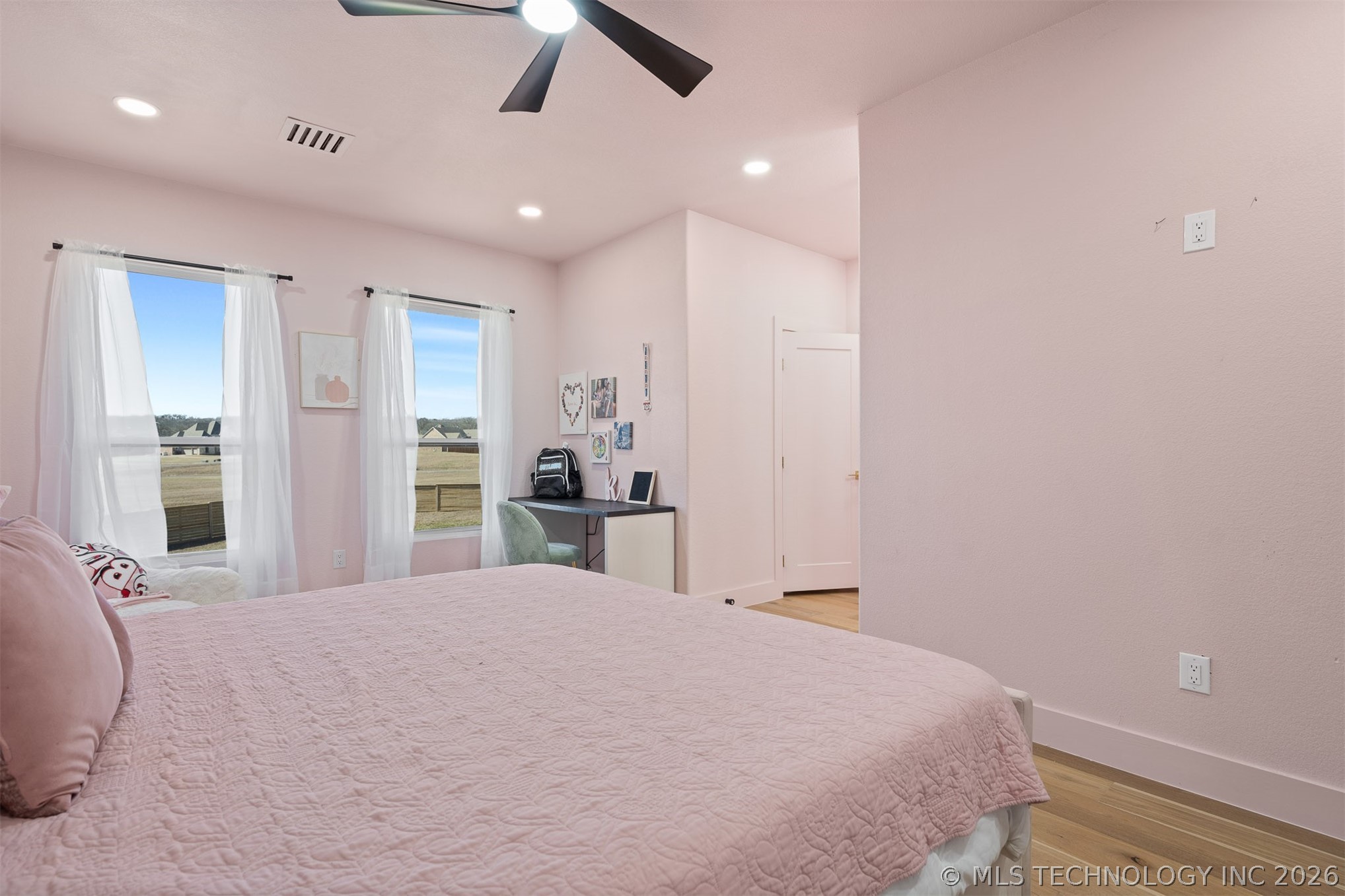 456 Tuscan Road E Property Photo 24