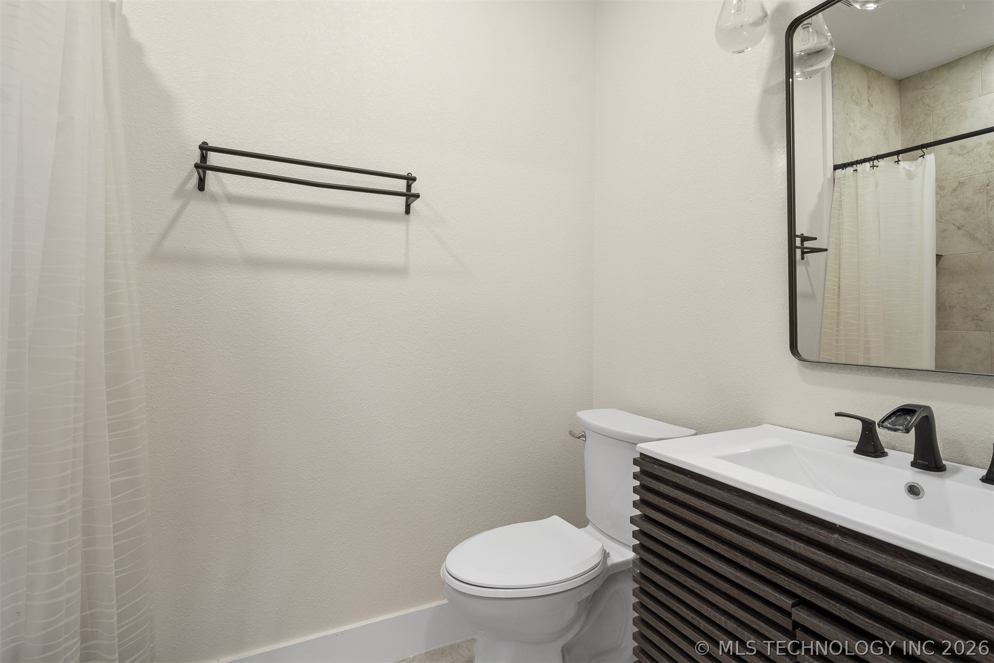 456 Tuscan Road E Property Photo 26