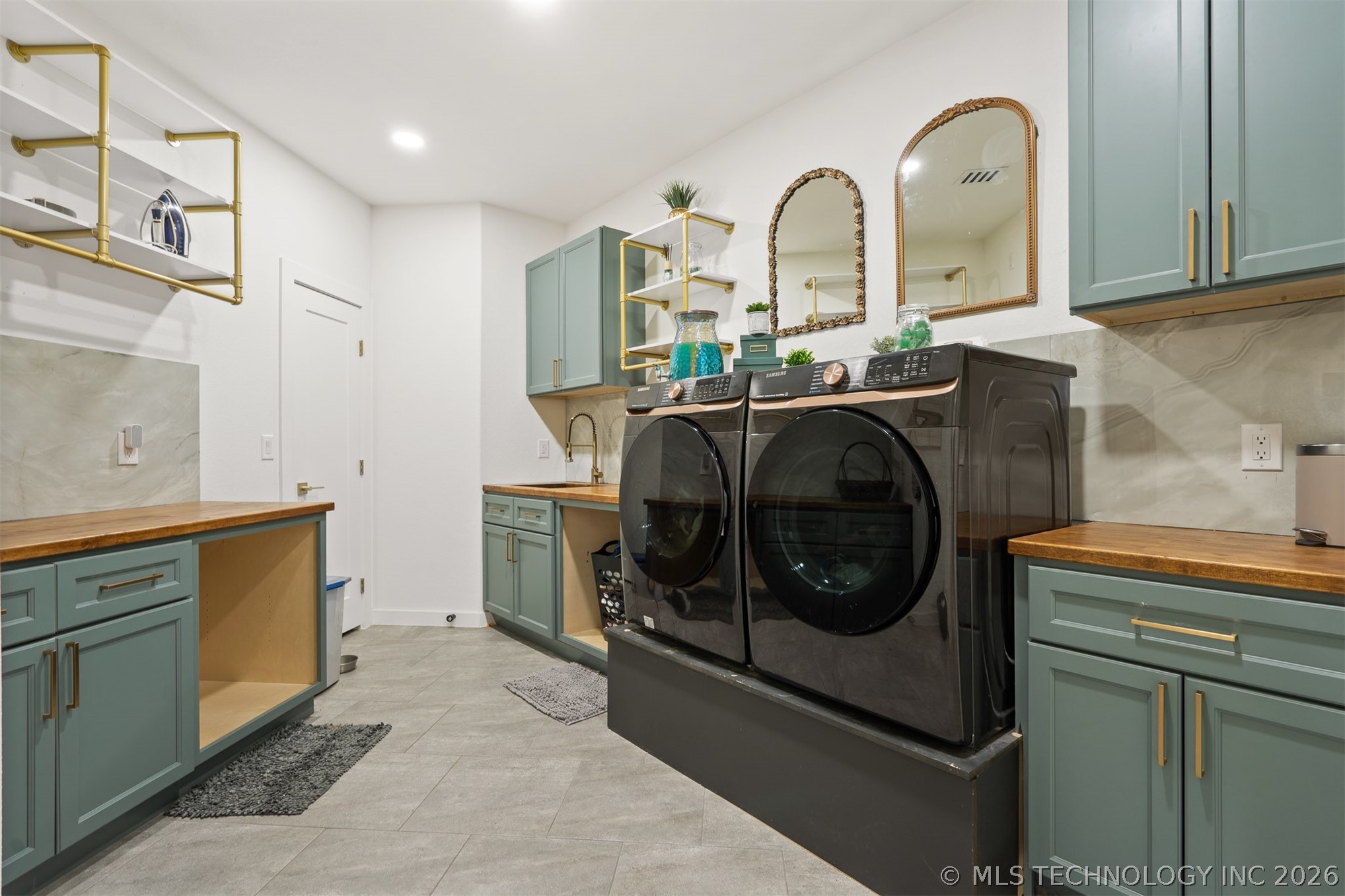 456 Tuscan Road E Property Photo 27