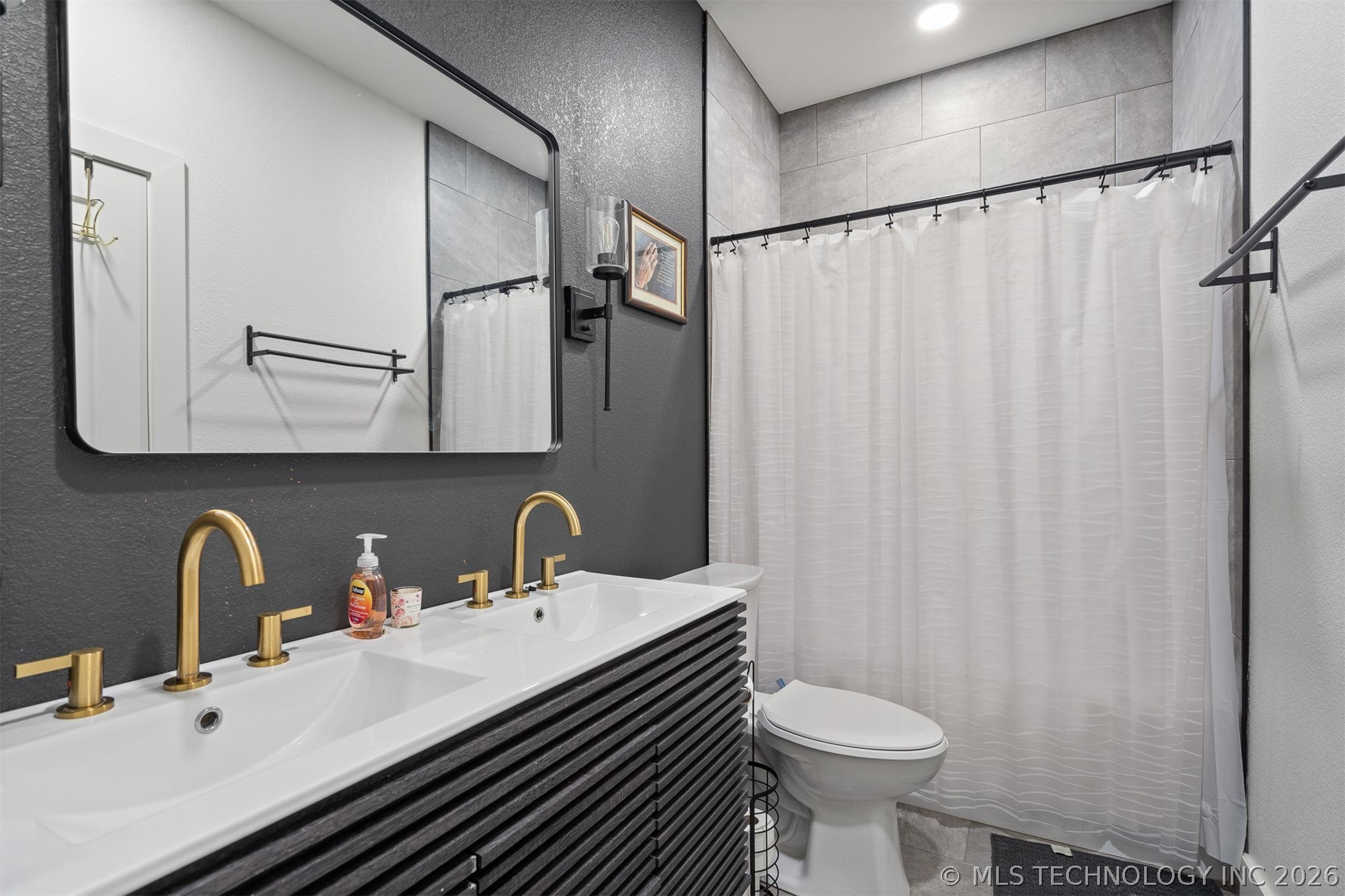 456 Tuscan Road E Property Photo 29