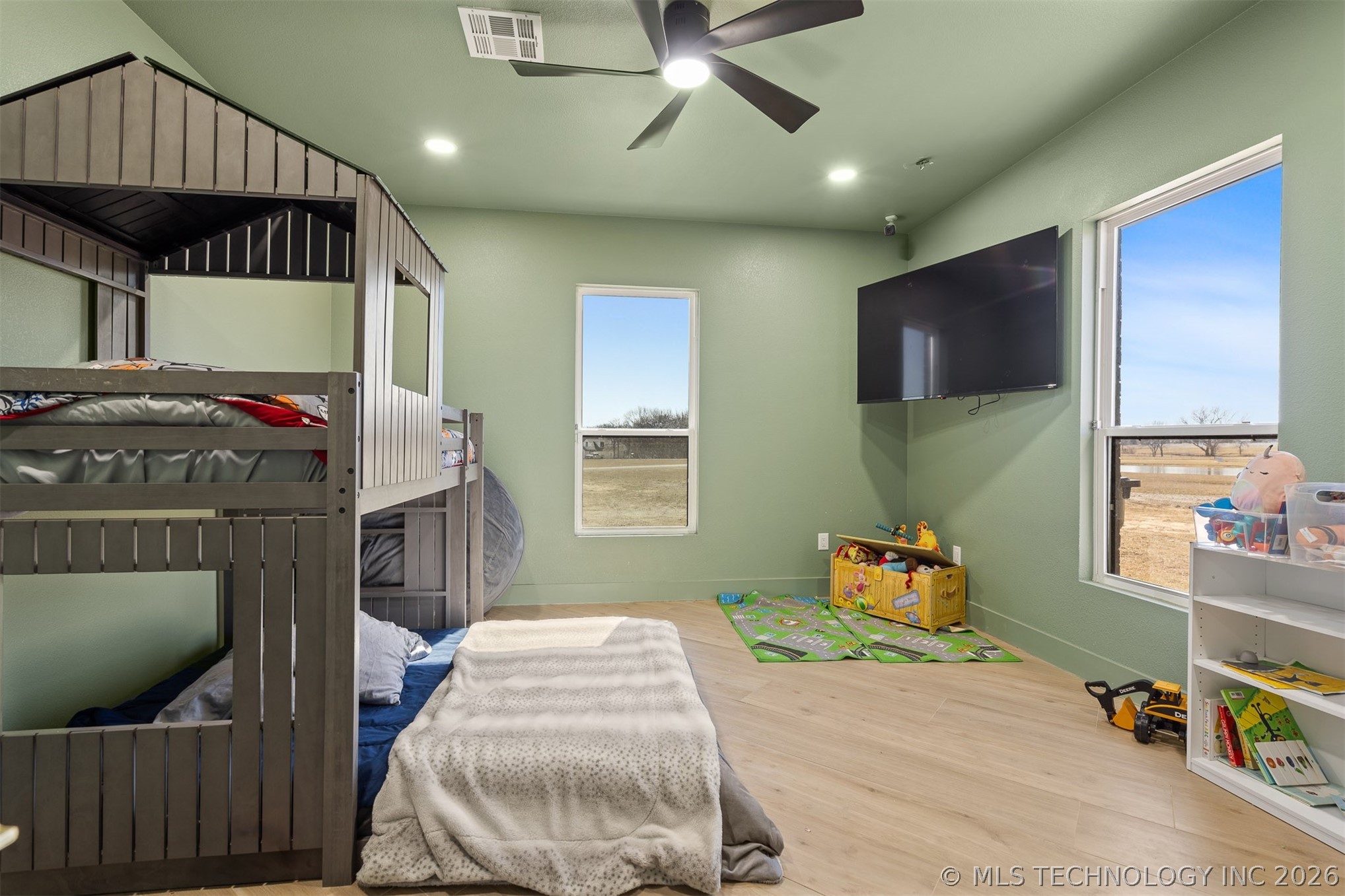 456 Tuscan Road E Property Photo 34