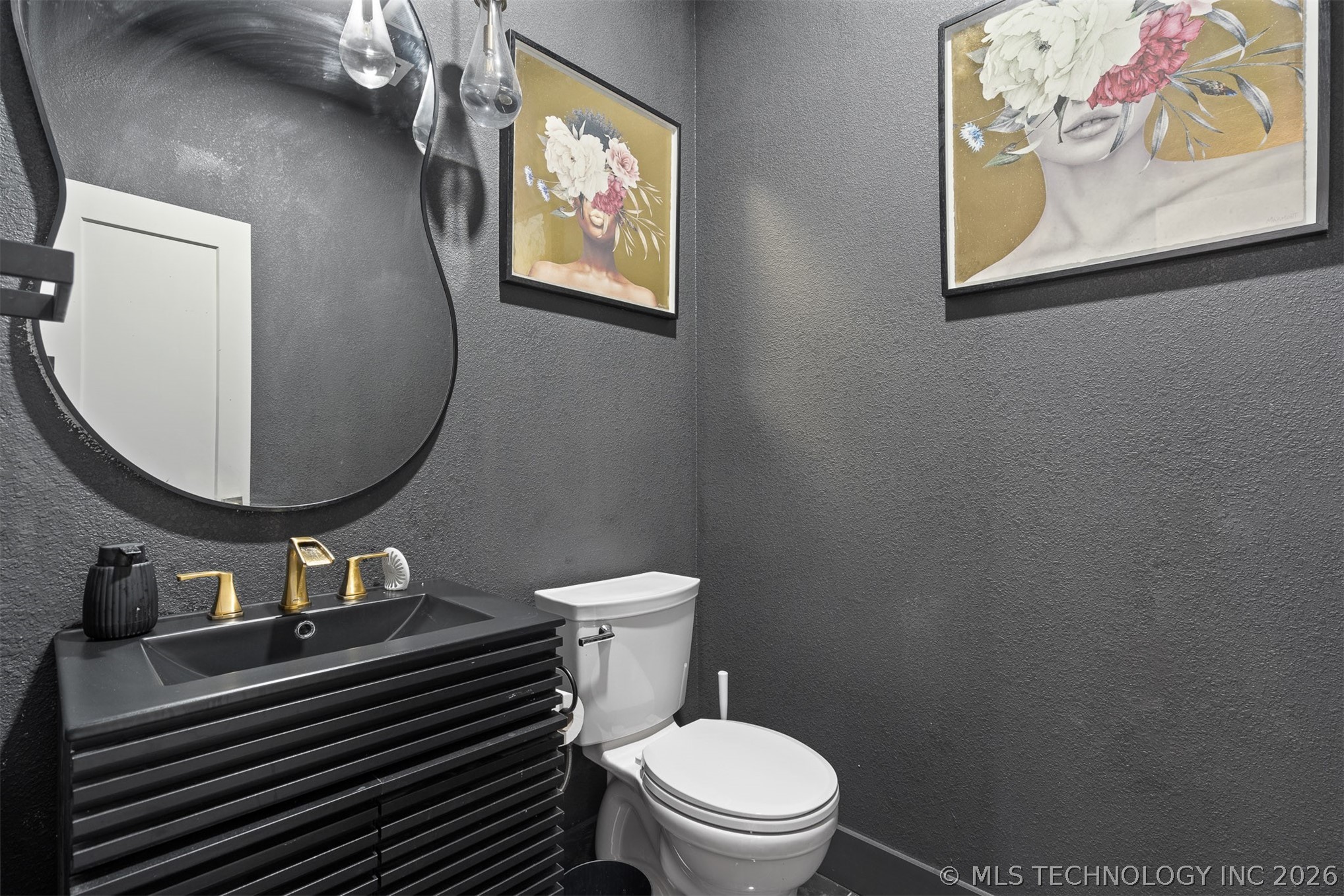 456 Tuscan Road E Property Photo 35