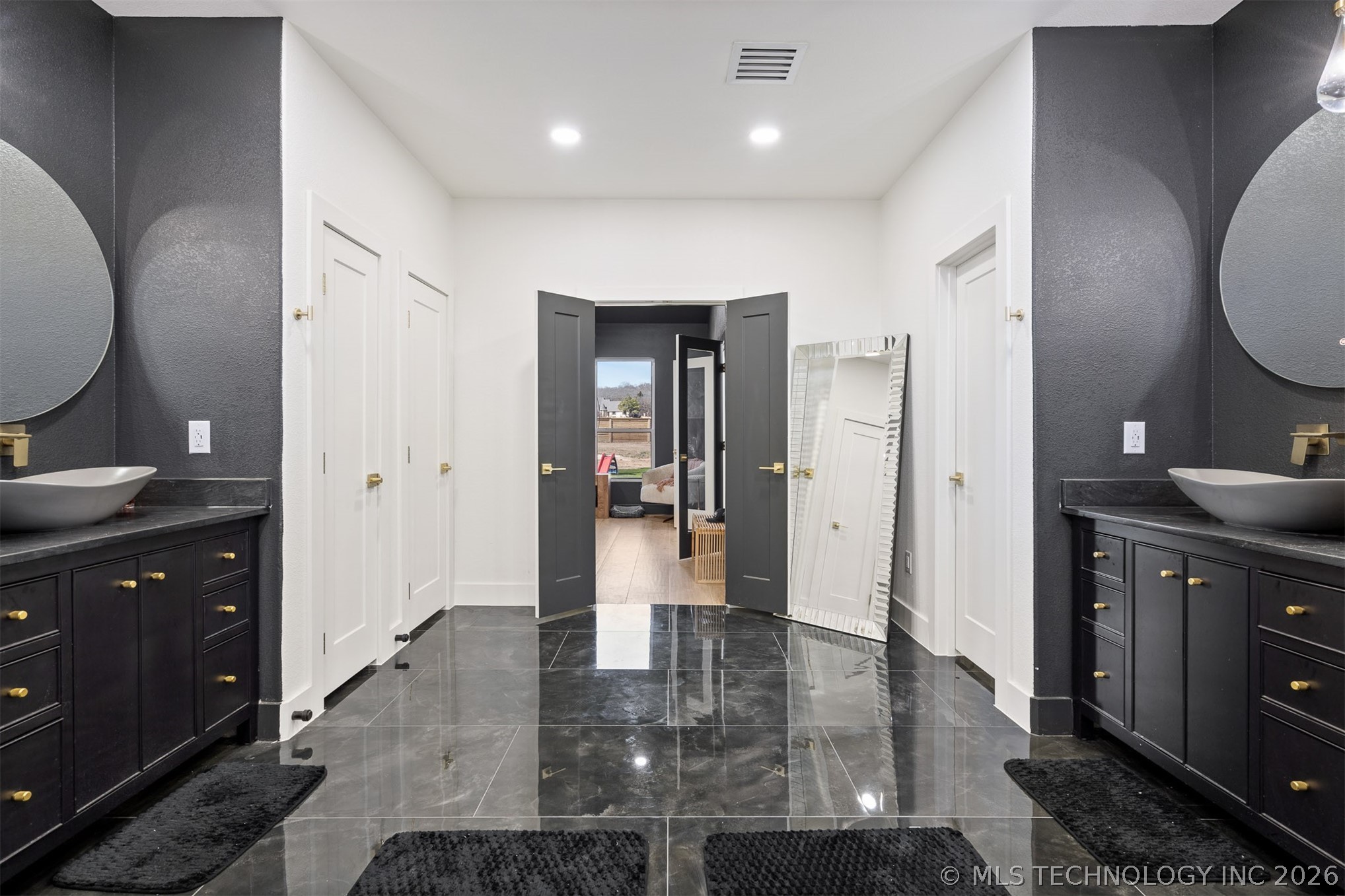 456 Tuscan Road E Property Photo 45
