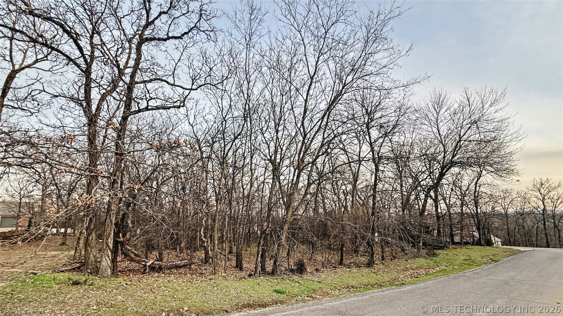 16884 N Winslow Drive Property Photo 8