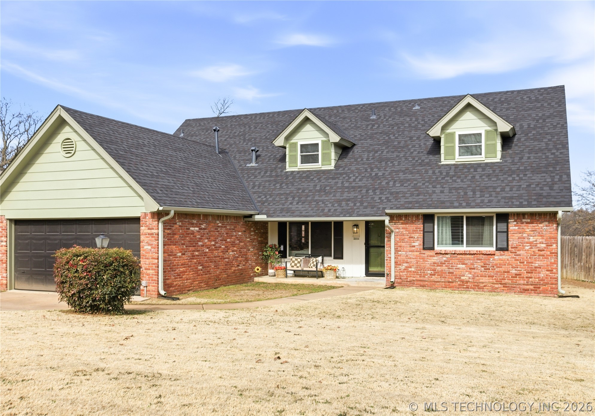 3111 E 78th Place Property Photo 3