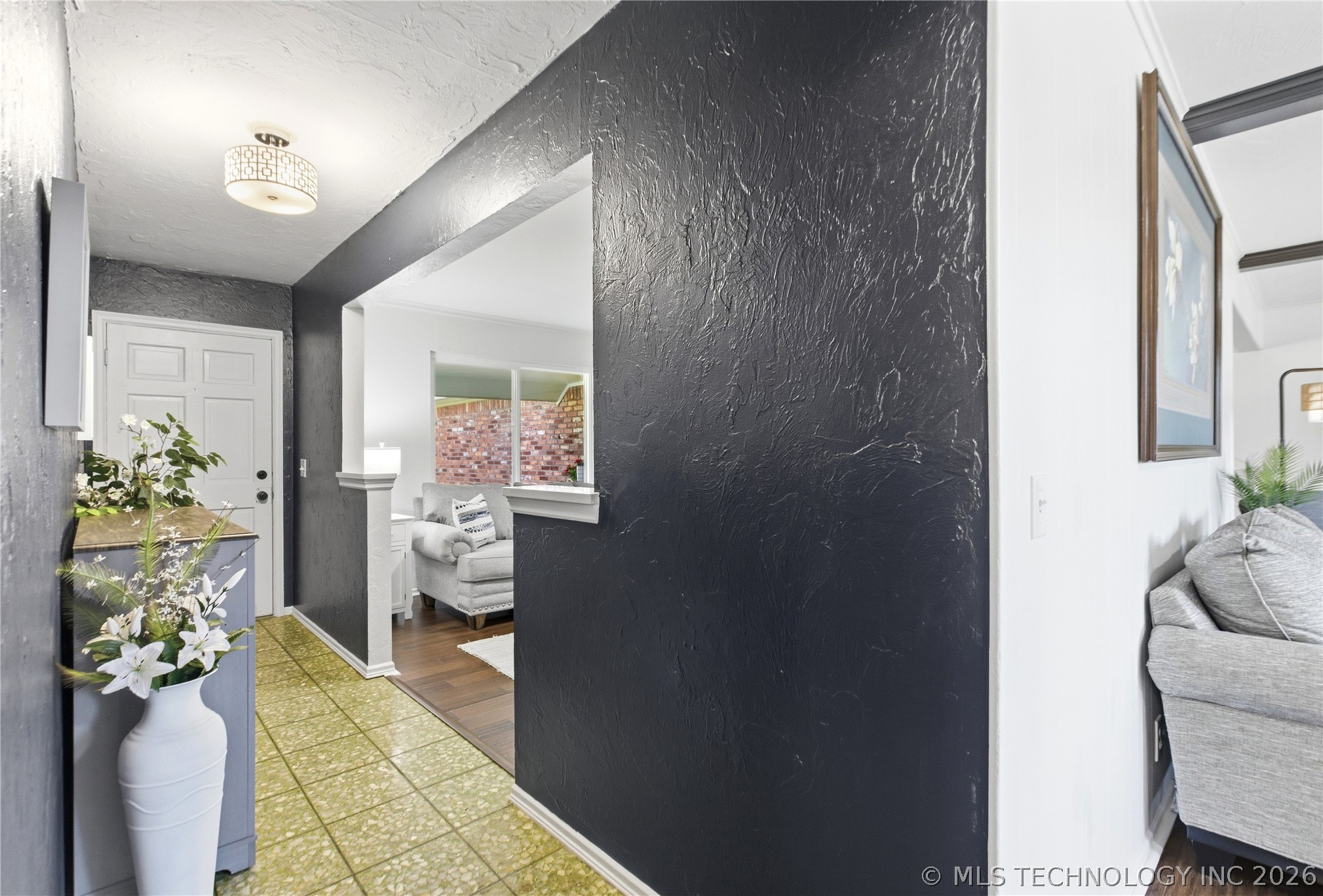 3111 E 78th Place Property Photo 6