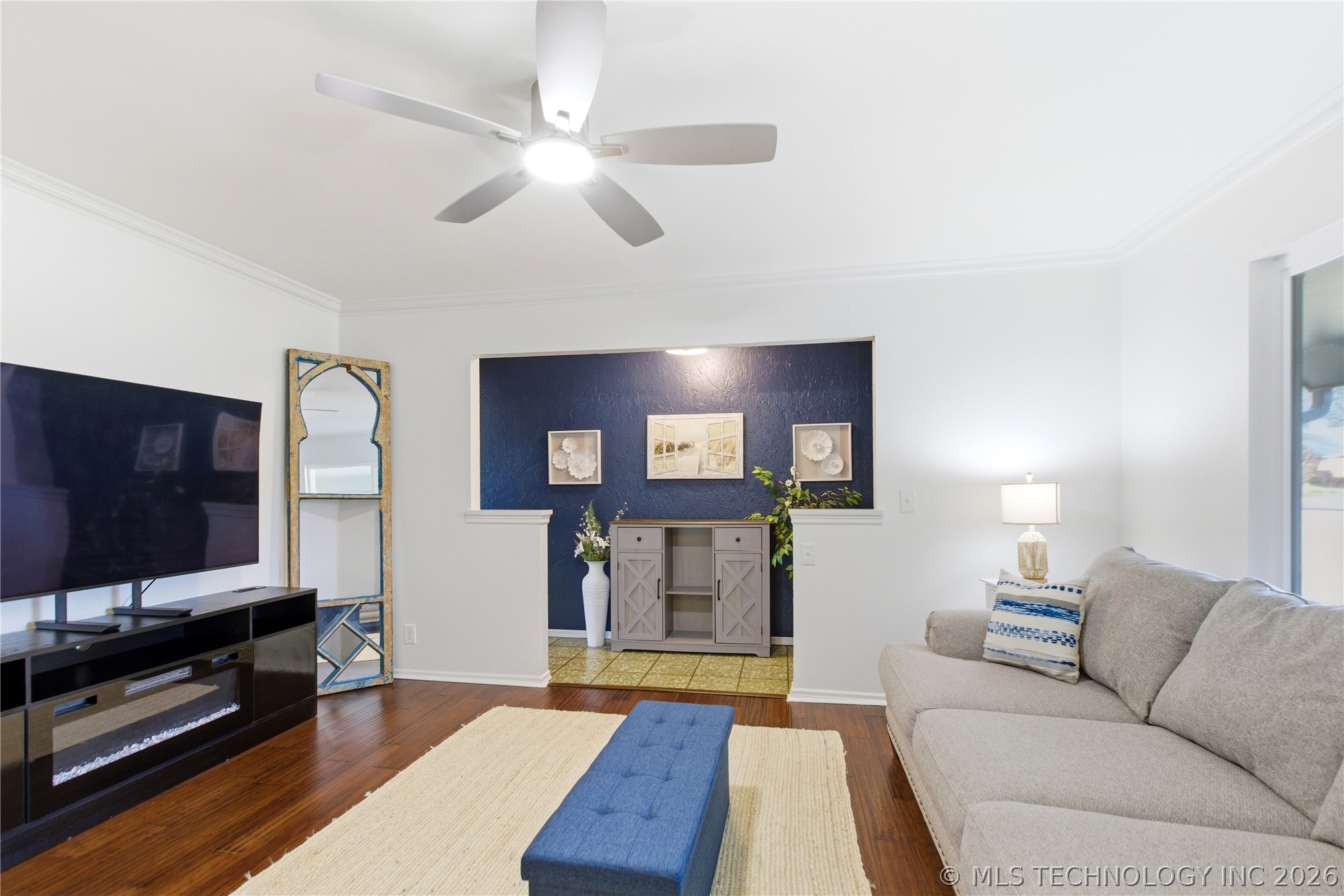 3111 E 78th Place Property Photo 8
