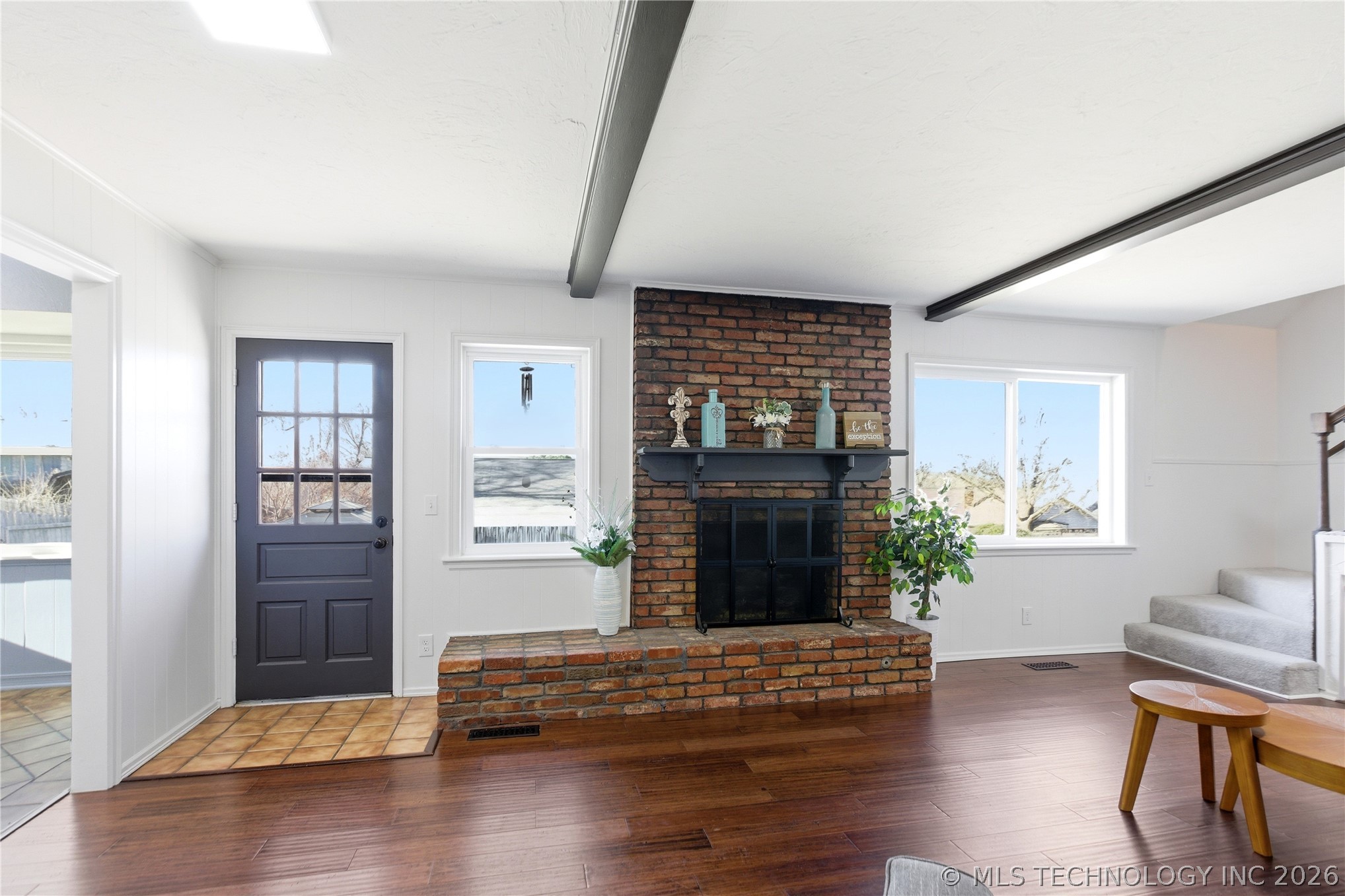 3111 E 78th Place Property Photo 11