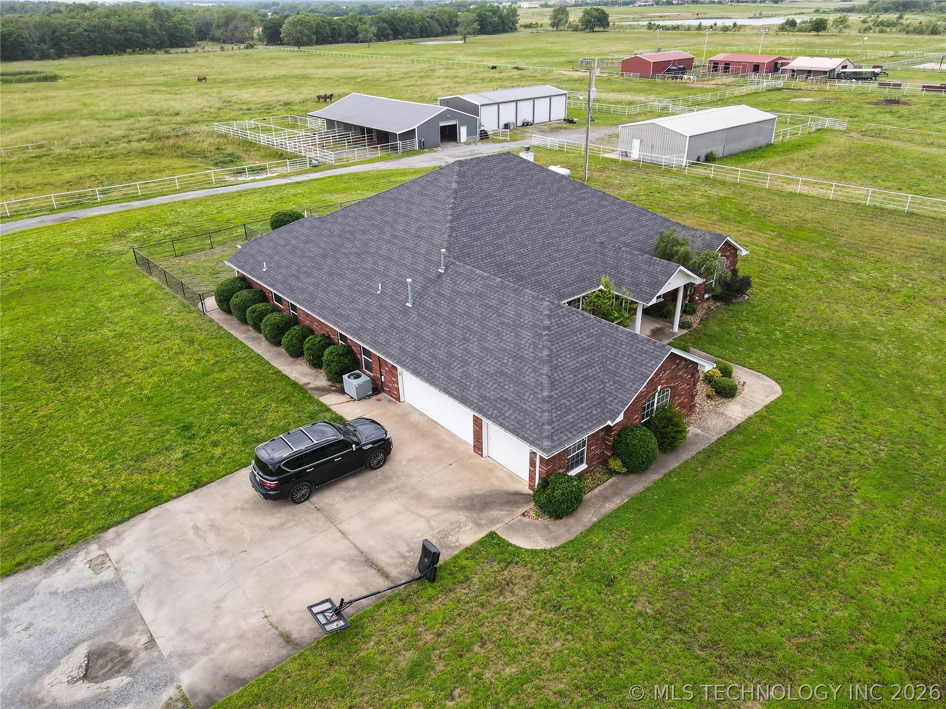 2544 Shuman Property Photo 3