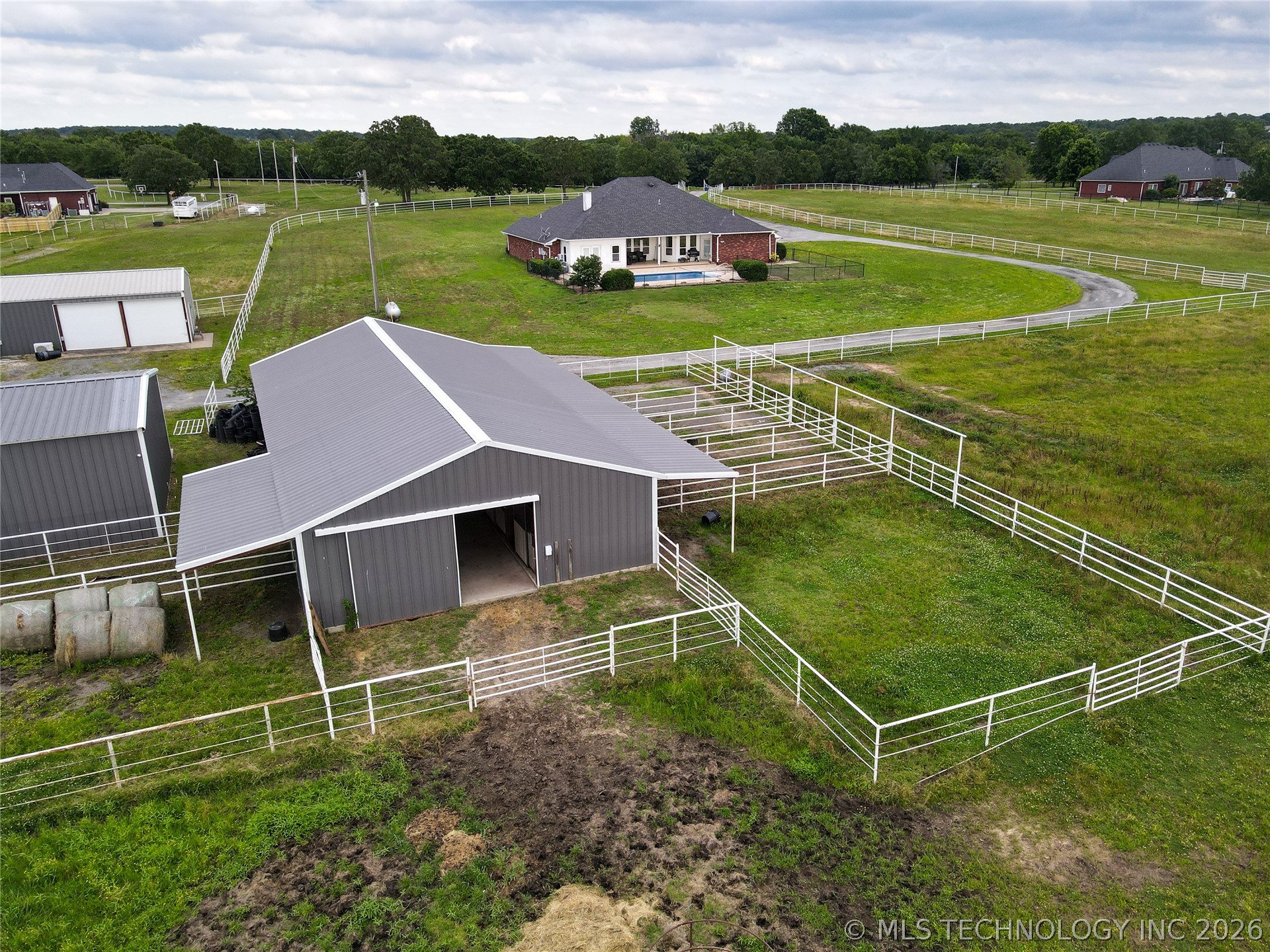 2544 Shuman Property Photo 5