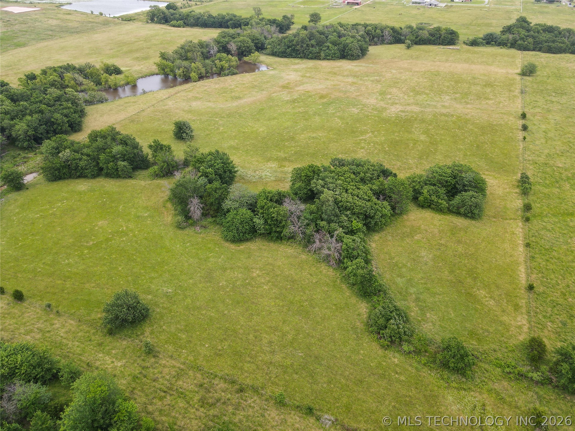 2544 Shuman Property Photo 9
