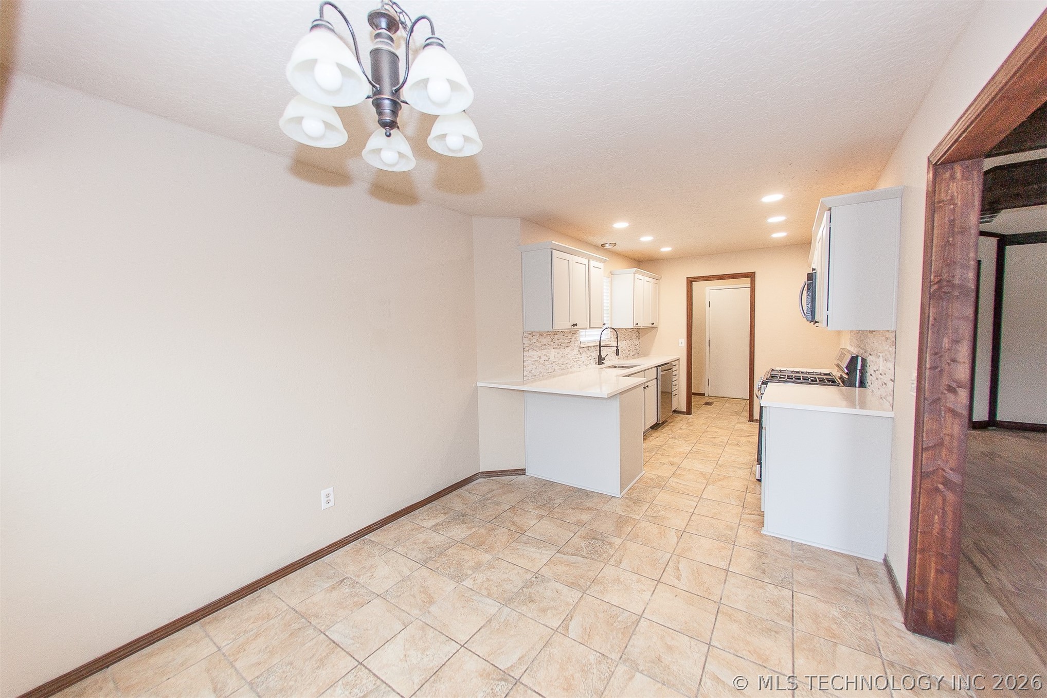 7127 E 80th Street Property Photo 12