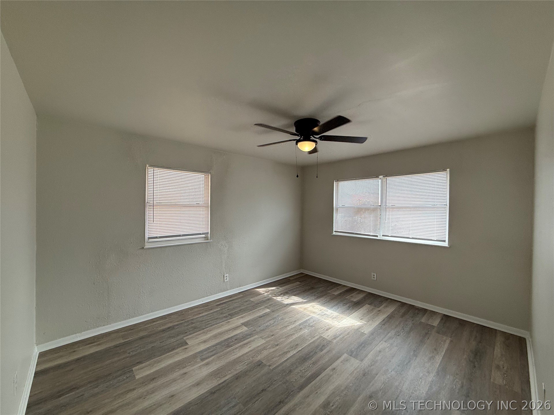 525 Cottonwood Property Photo 3