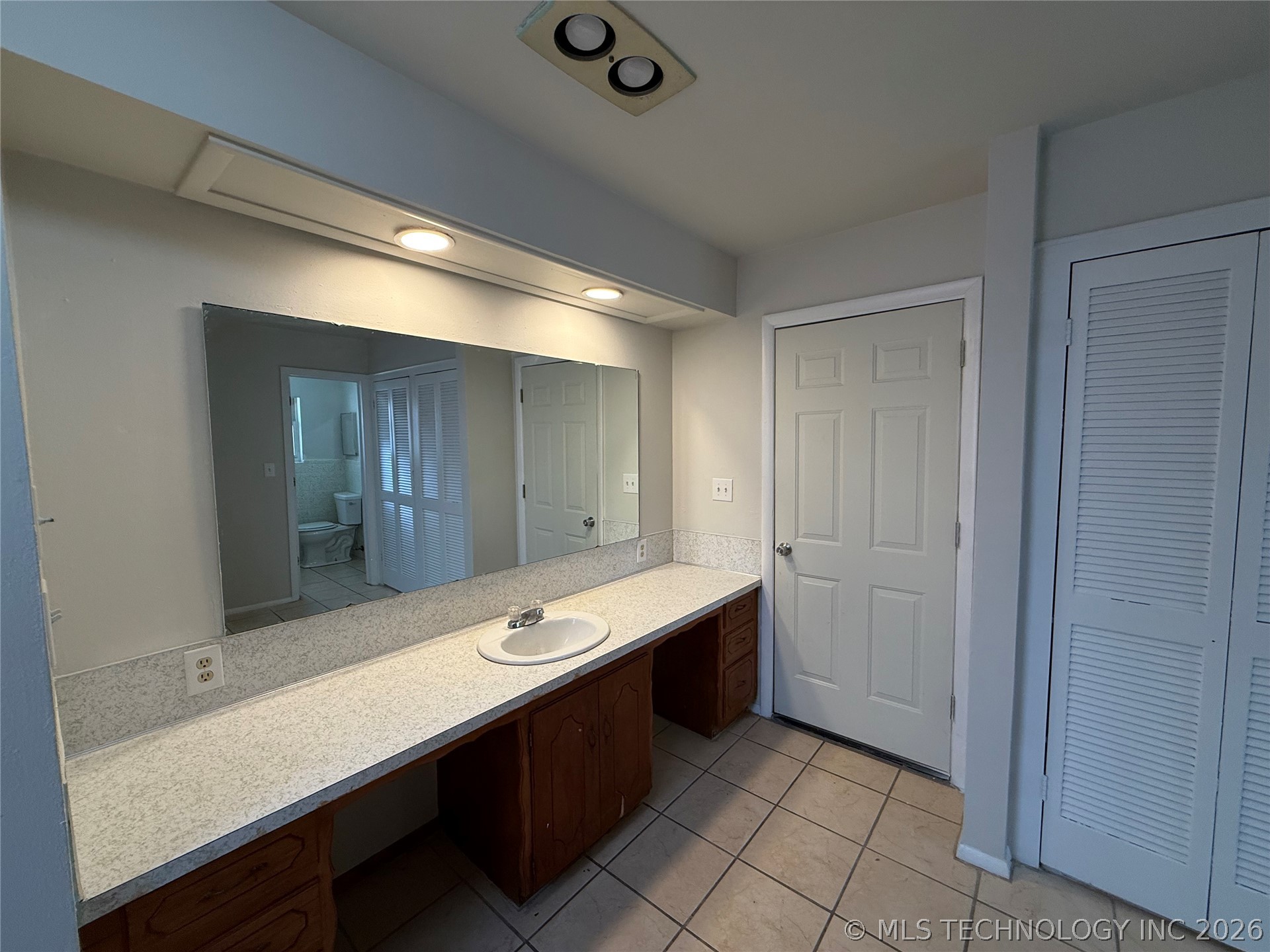 525 Cottonwood Property Photo 7