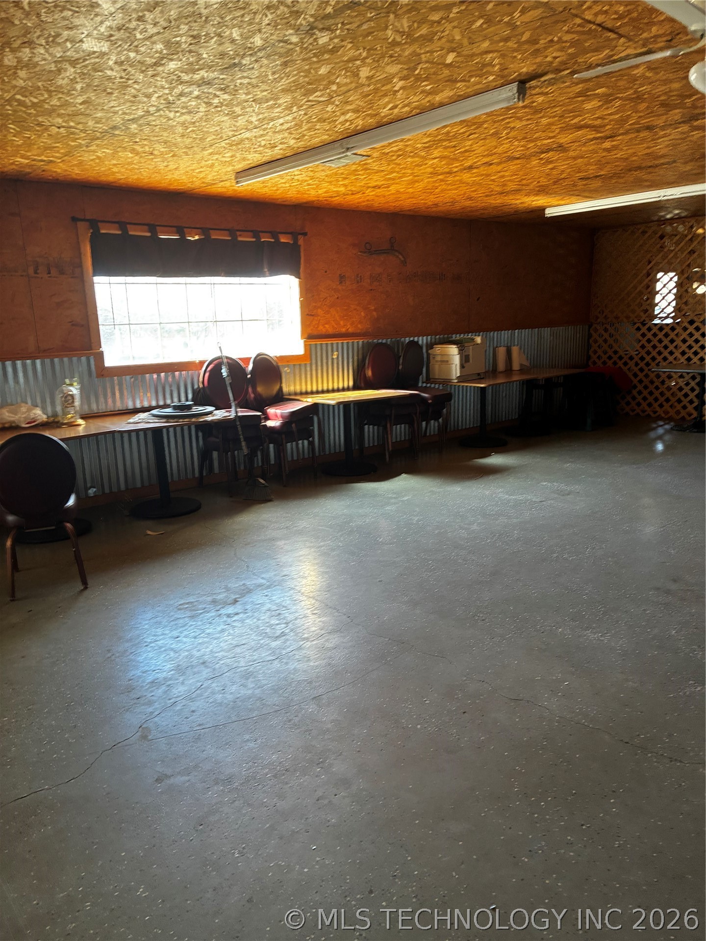 123 N Seminole Property Photo 2