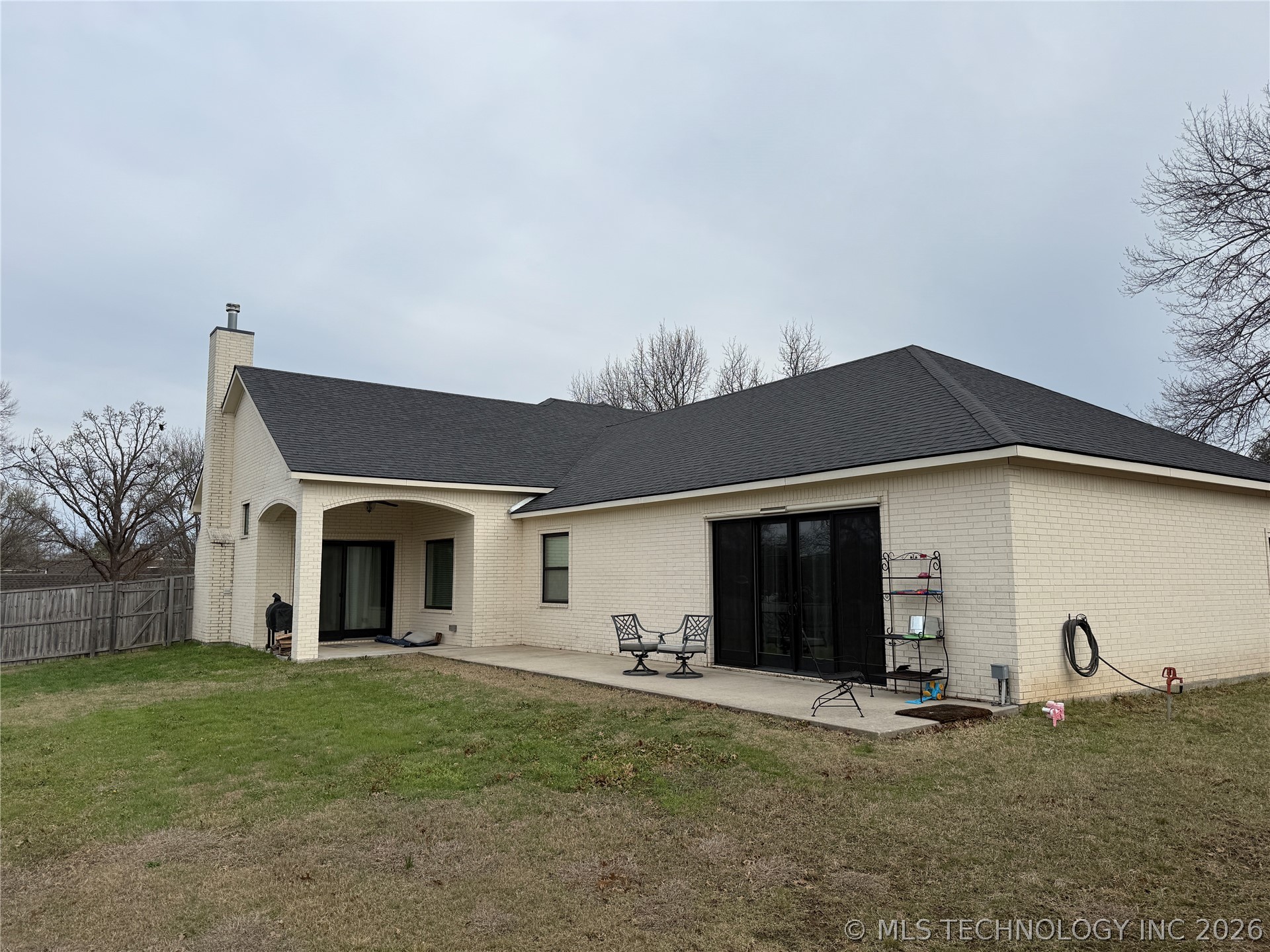 801 Ridgecrest Property Photo 1