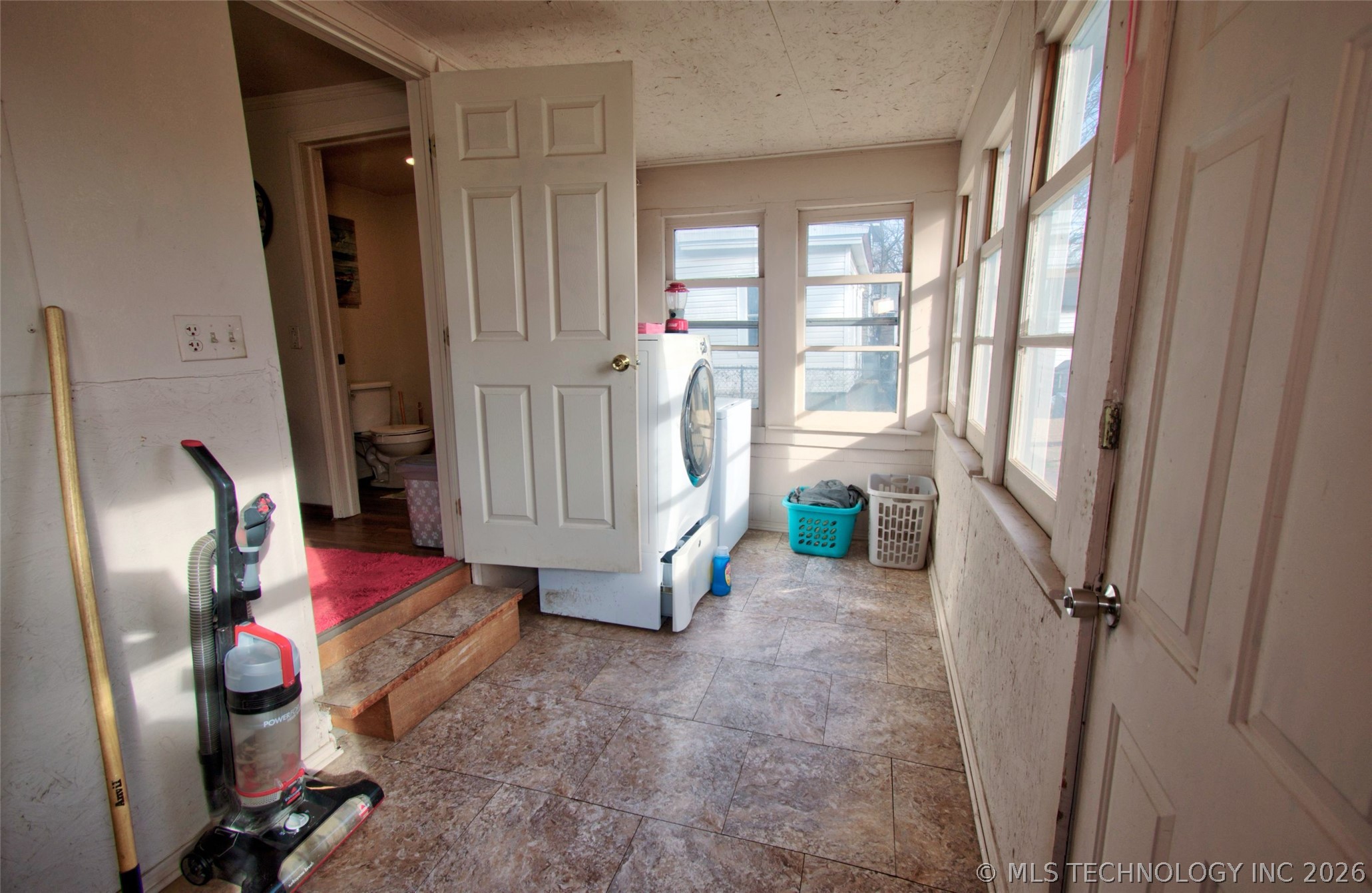 1409 Baltimore Street Property Photo 10