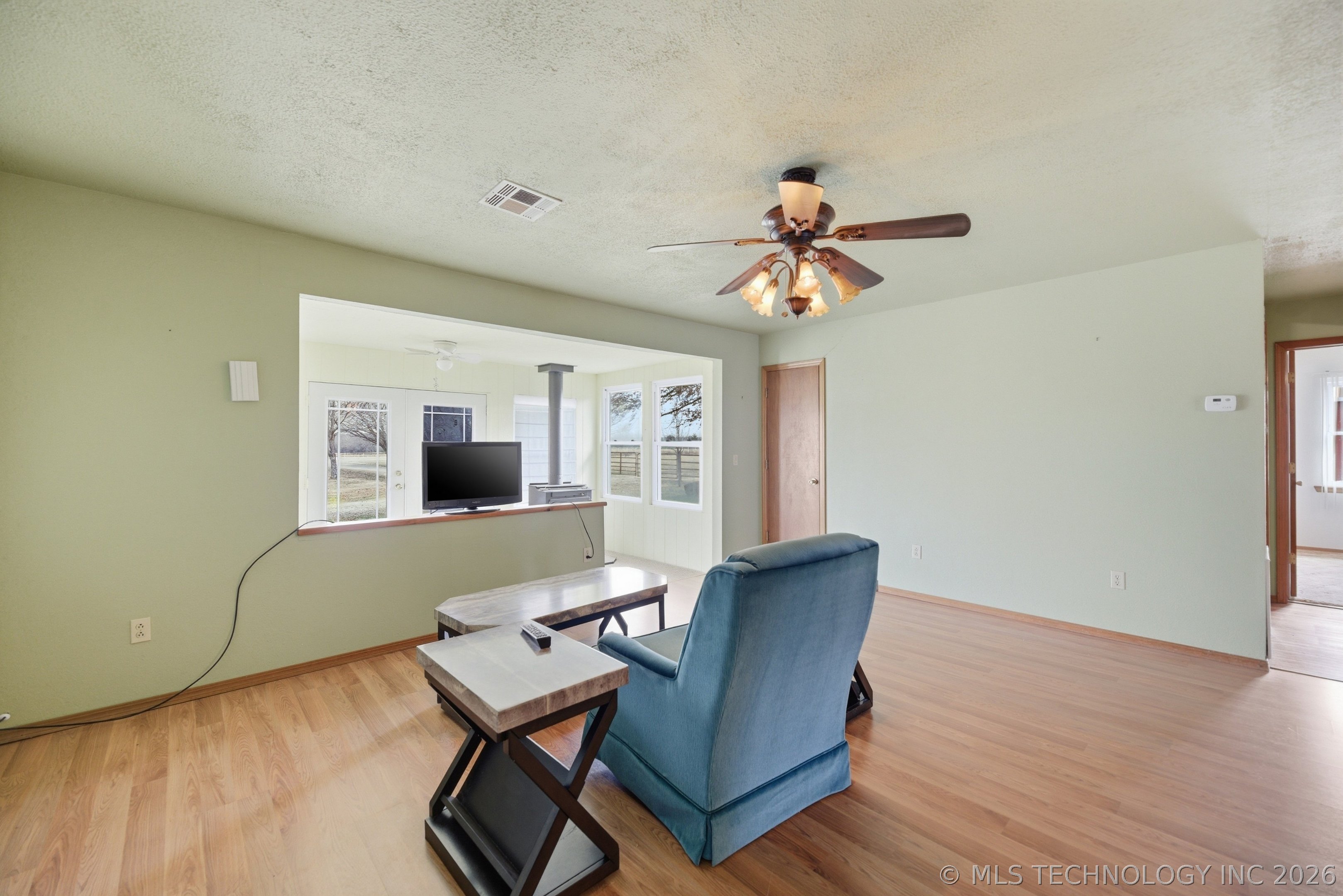 20600 Slick Road Property Photo 3