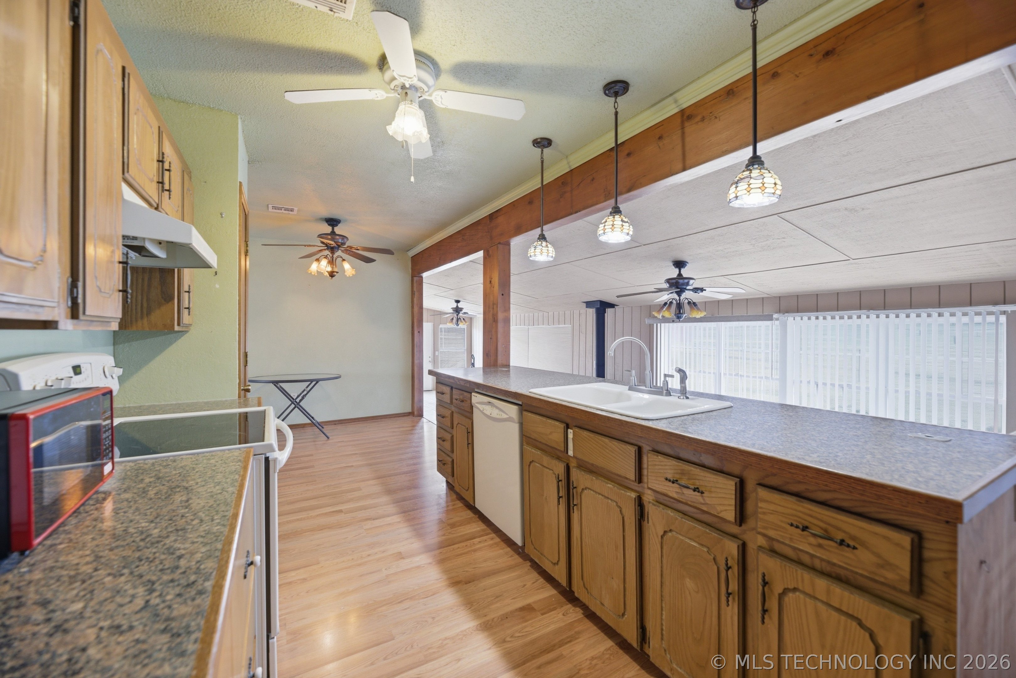 20600 Slick Road Property Photo 7