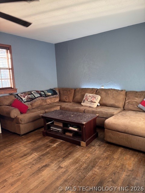 360 N 1st Property Photo 4
