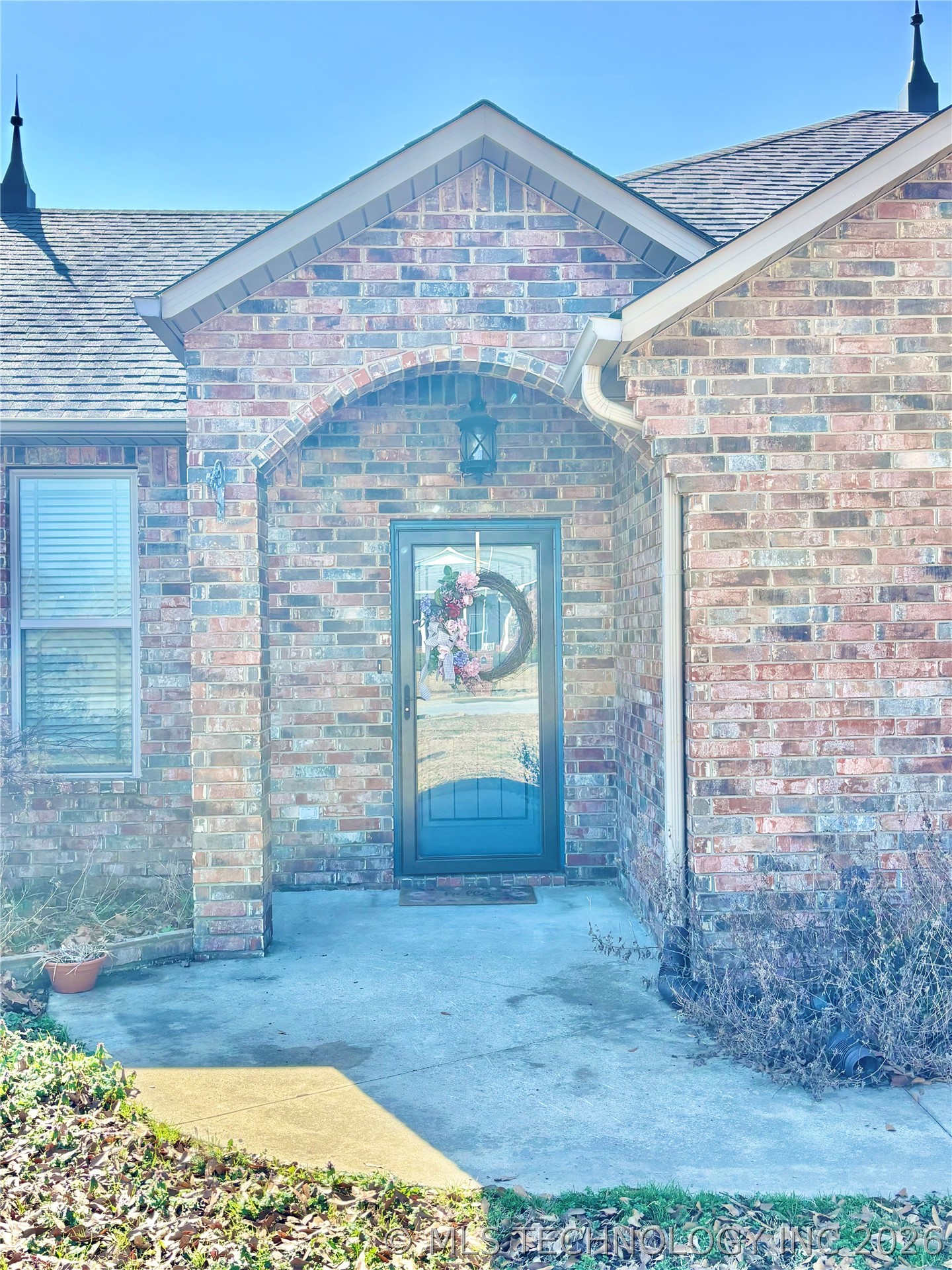 2010 E Creekside Road Property Photo 2