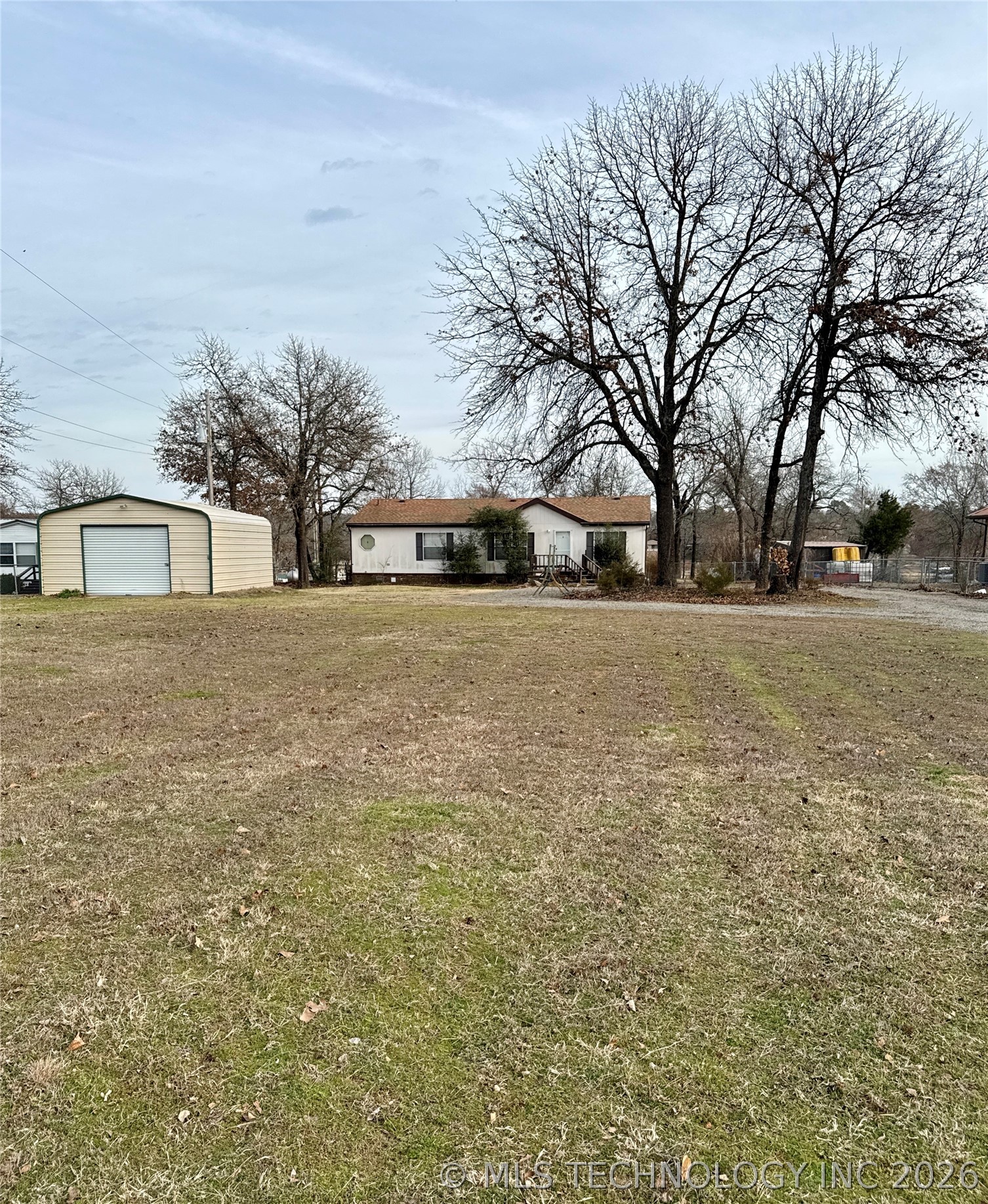 430230 E 1148 Road Property Photo 4