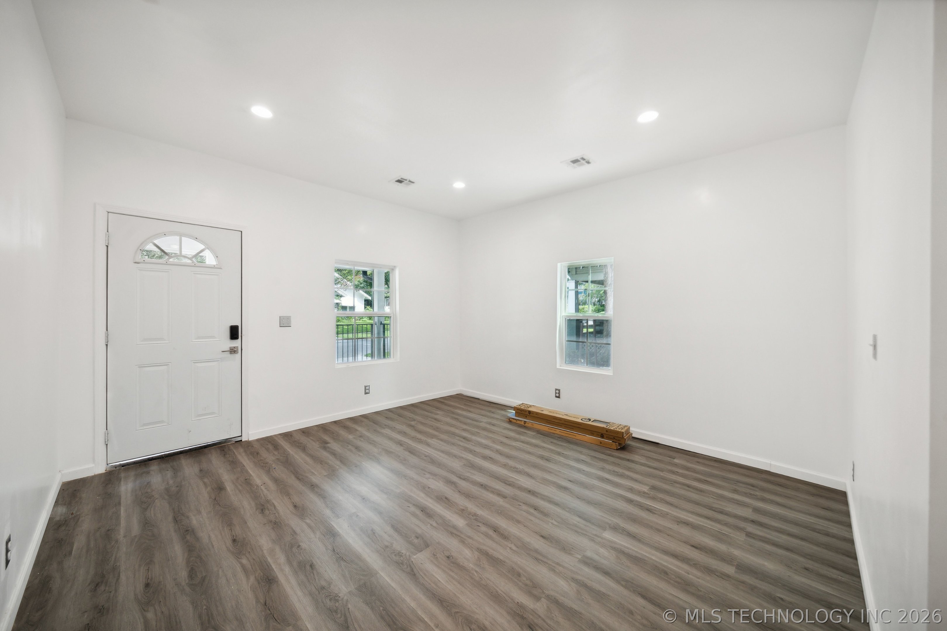 1126 S Quaker Avenue Property Photo 19