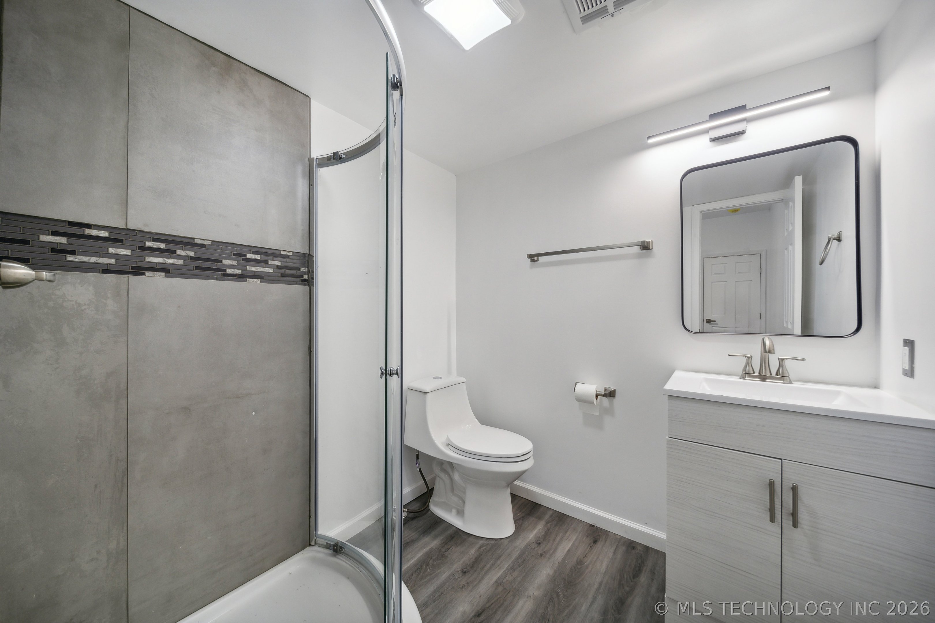 1126 S Quaker Avenue Property Photo 26