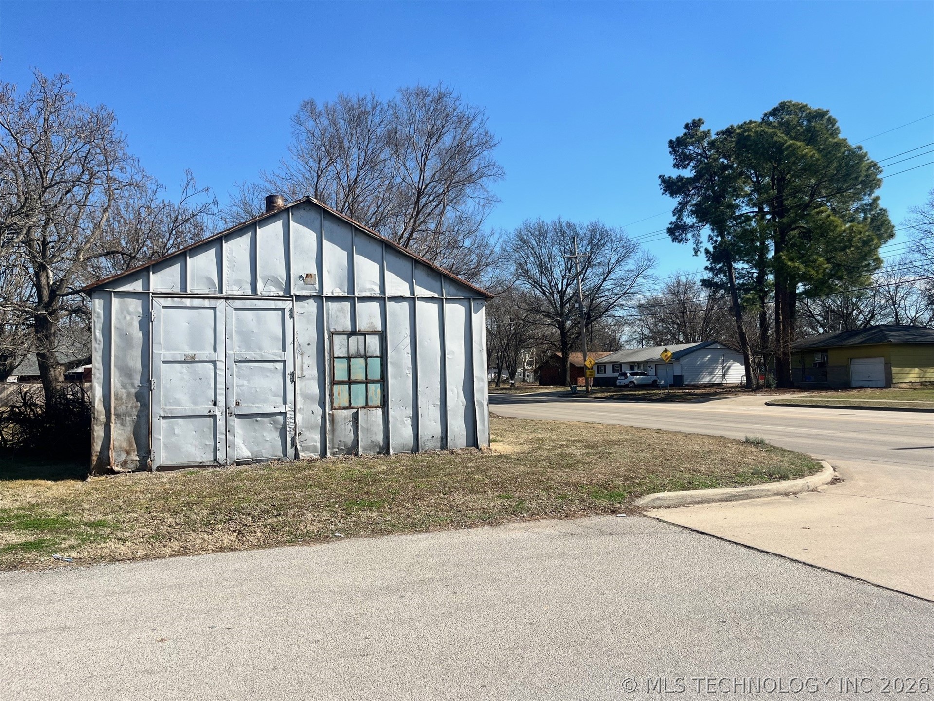 811 S Adair Street Property Photo 2